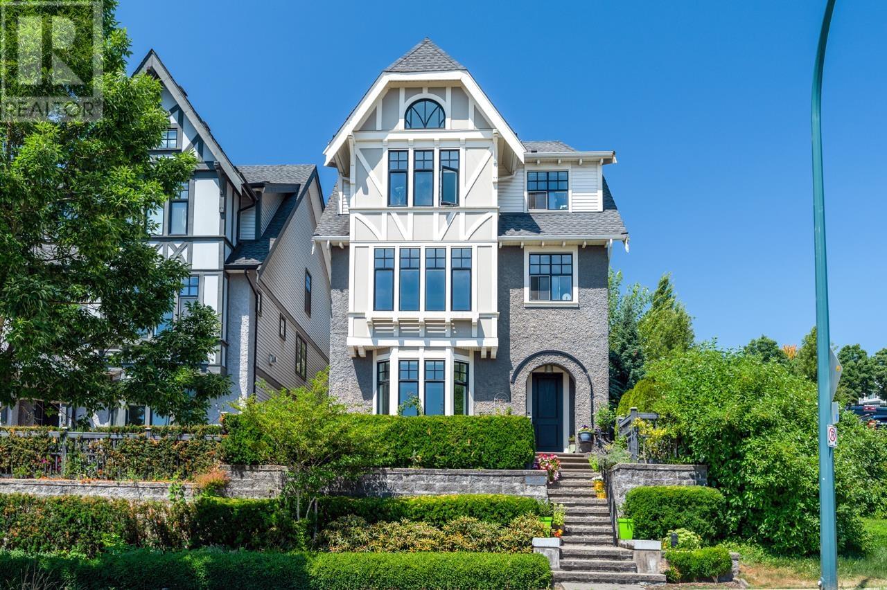 For sale 3499 DAVID AVENUE, Coquitlam, British Columbia V3E0H7