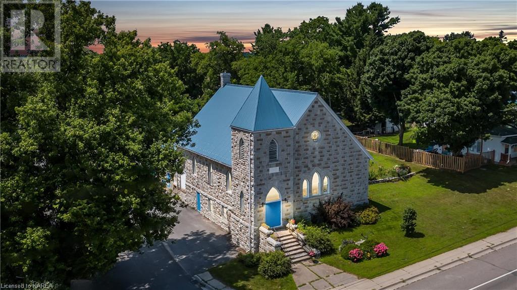 For sale 3993 CHURCH Street, Harrowsmith, Ontario K0H1V0 40621088