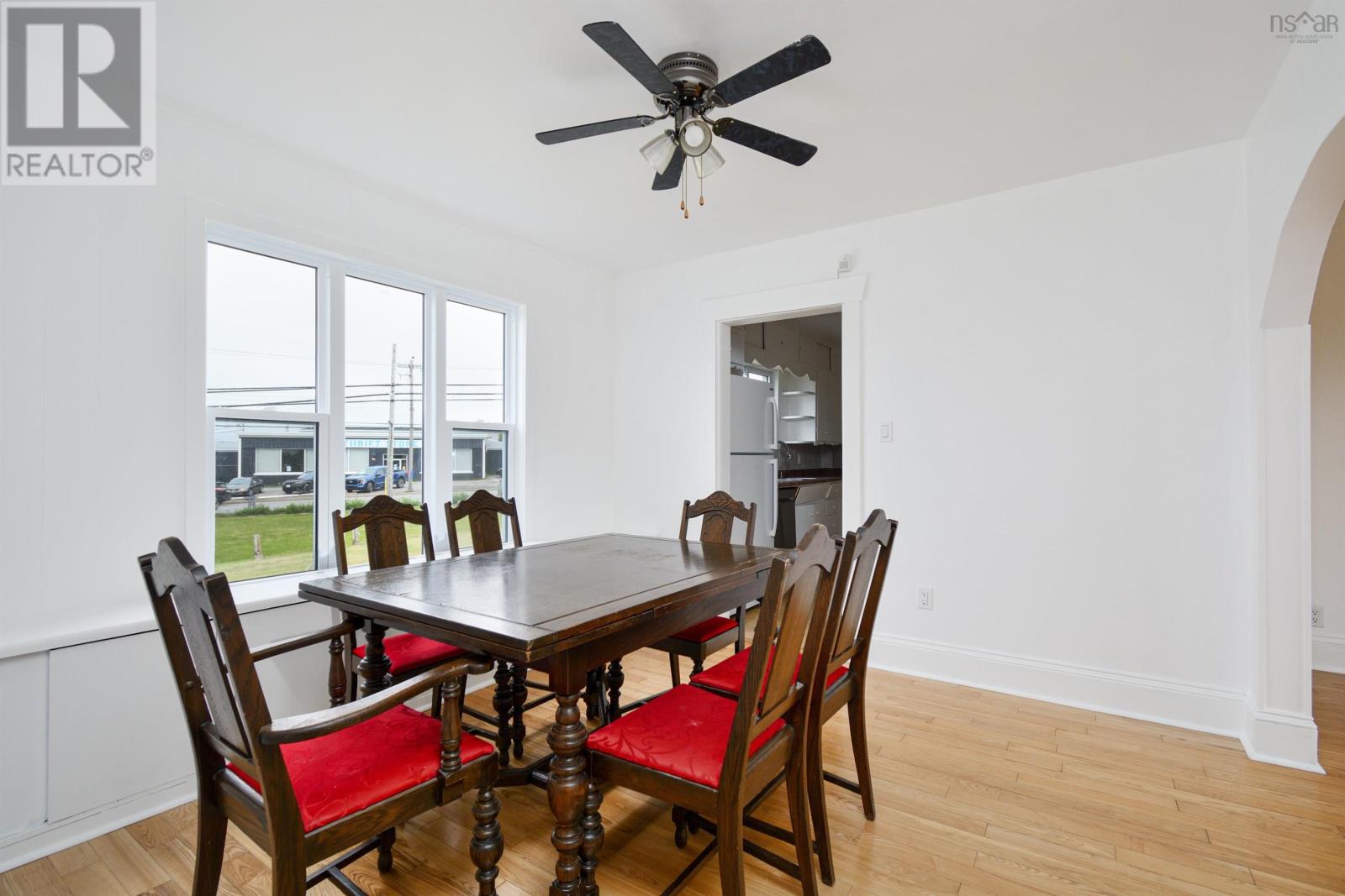 For sale 209 Lorne Street, Sydney, Nova Scotia B1P4H7 202413040