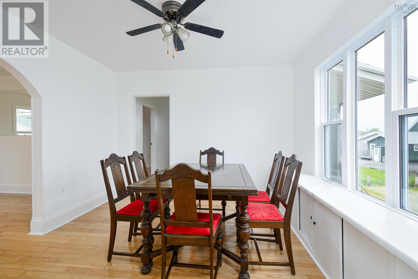 For sale 209 Lorne Street, Sydney, Nova Scotia B1P4H7 202413040