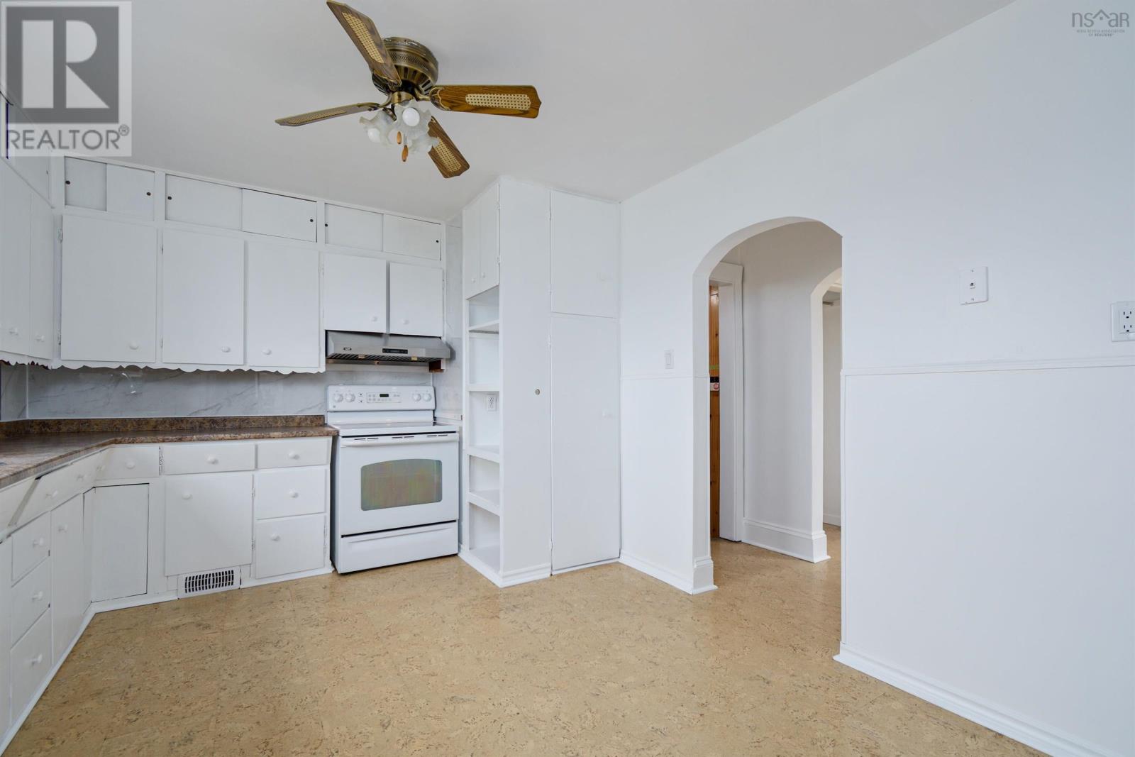 For sale 209 Lorne Street, Sydney, Nova Scotia B1P4H7 202413040