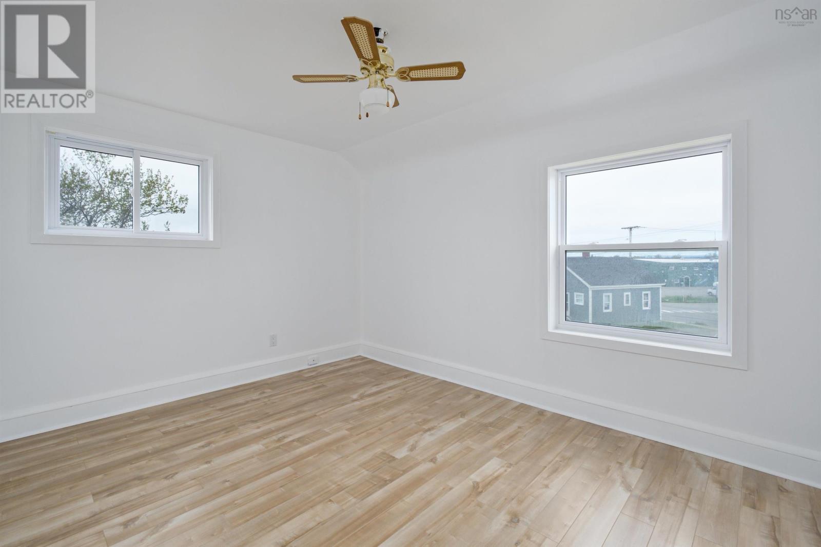 For sale 209 Lorne Street, Sydney, Nova Scotia B1P4H7 202413040