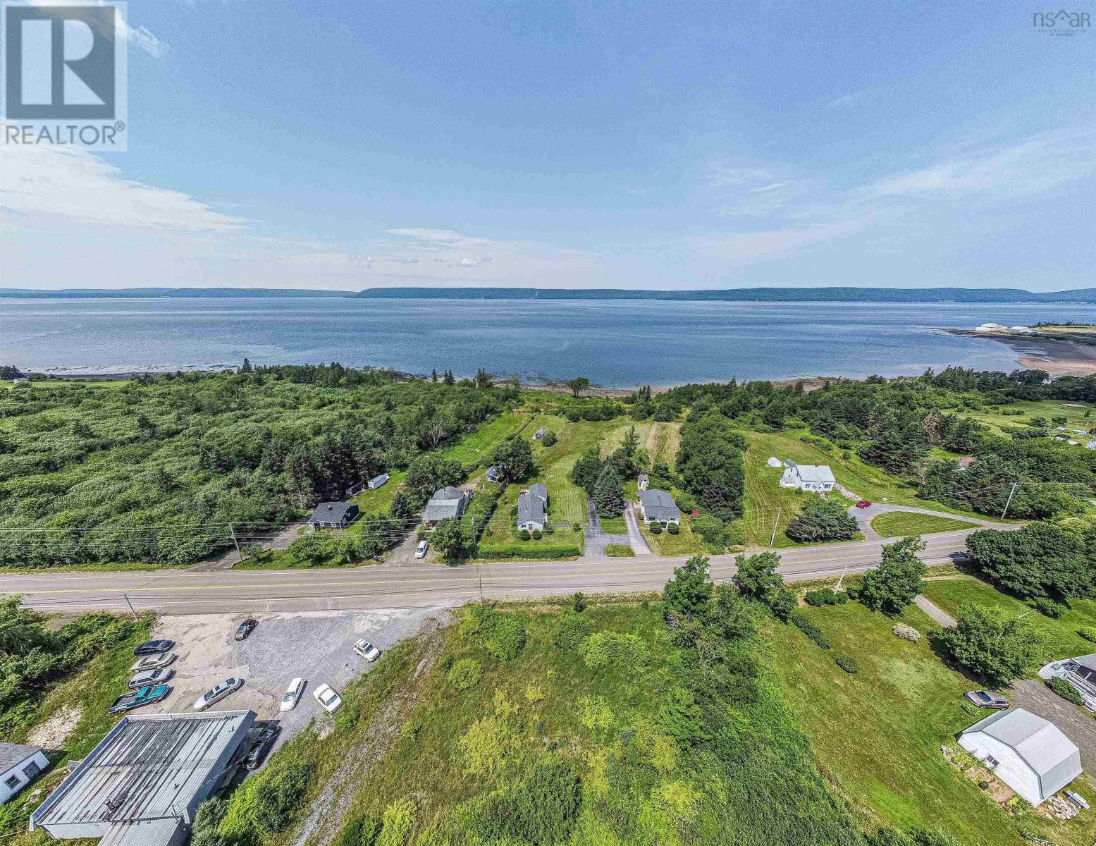 For sale 917 Highway 1, Deep Brook, Nova Scotia B0S1J0 202401078