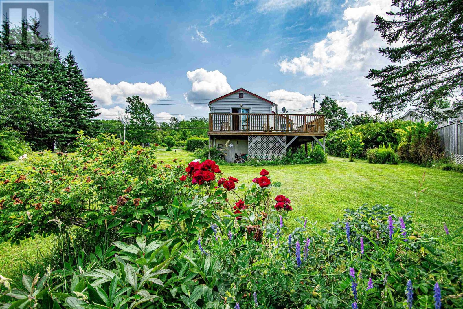 For sale 917 Highway 1, Deep Brook, Nova Scotia B0S1J0 202401078