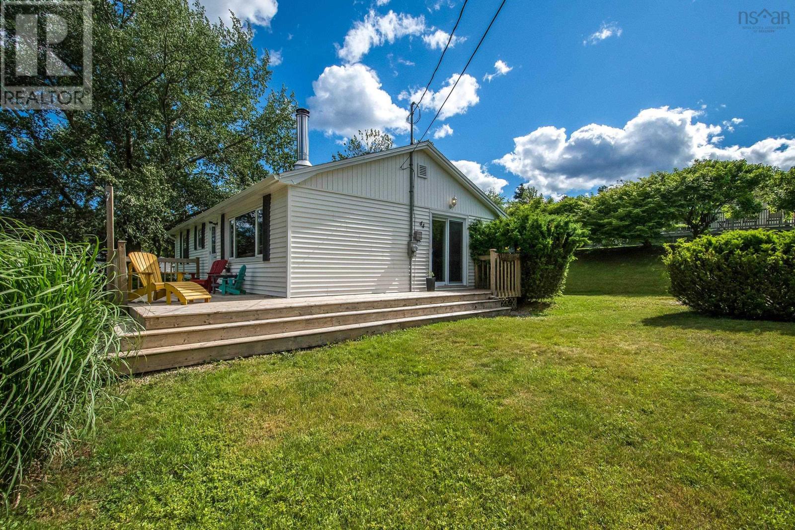44 Pine Street, East Chester, Nova Scotia B0J1J0 REALTOR.ca