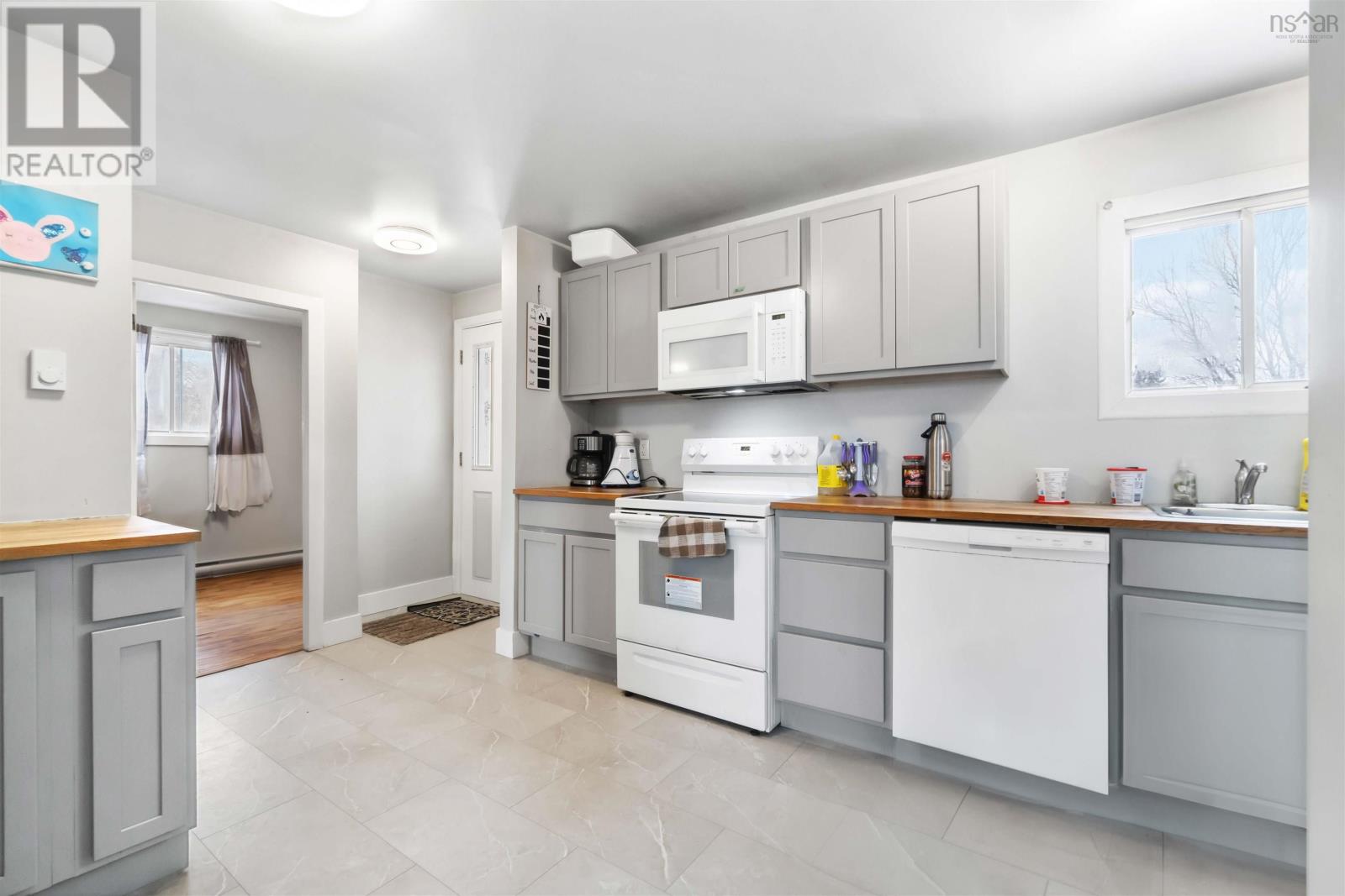 For sale 49 Central Avenue, Fairview, Nova Scotia B3N2H5 202403375