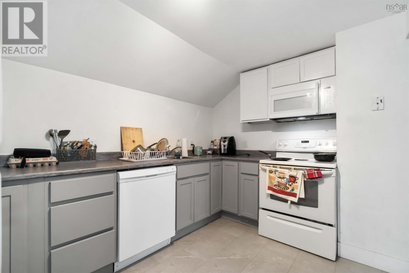 For sale 49 Central Avenue, Fairview, Nova Scotia B3N2H5 202403375