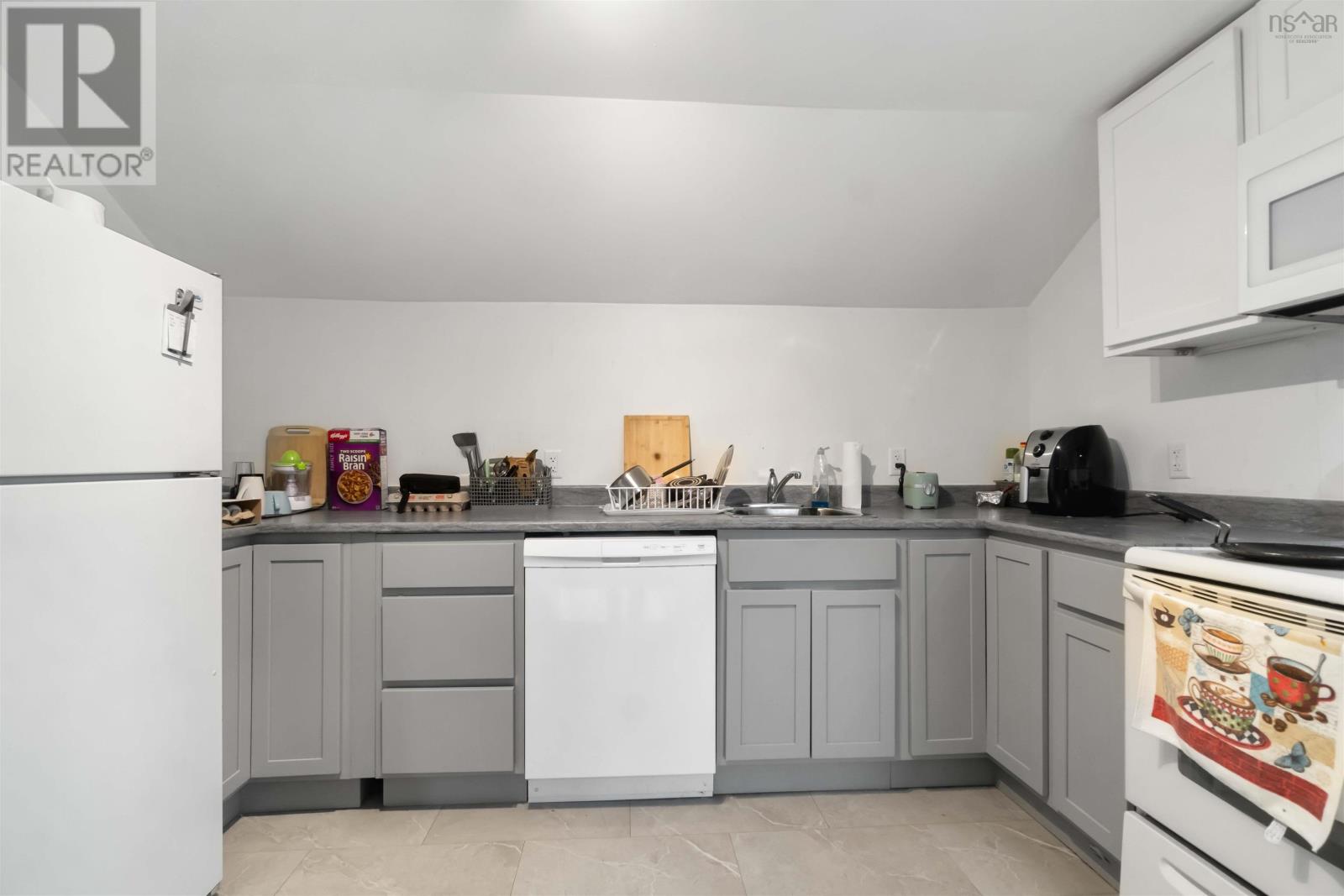 For sale 49 Central Avenue, Fairview, Nova Scotia B3N2H5 202403375