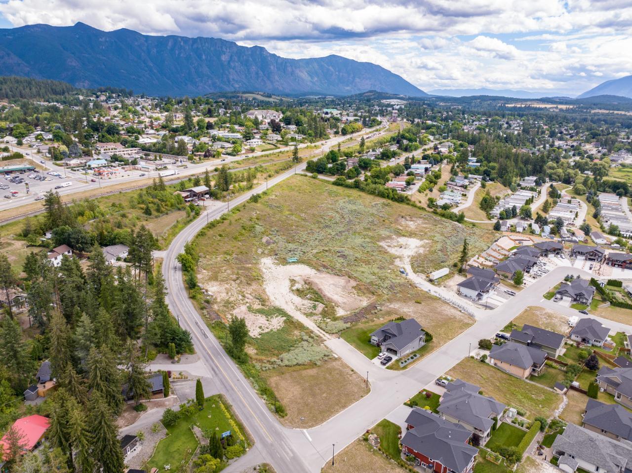 For sale 712 VALLEYVIEW DRIVE, Creston, British Columbia V0B1G0