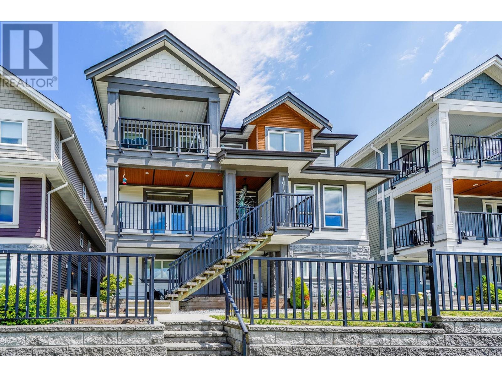 For sale 10136 JACKSON ROAD, Maple Ridge, British Columbia V2W0H1