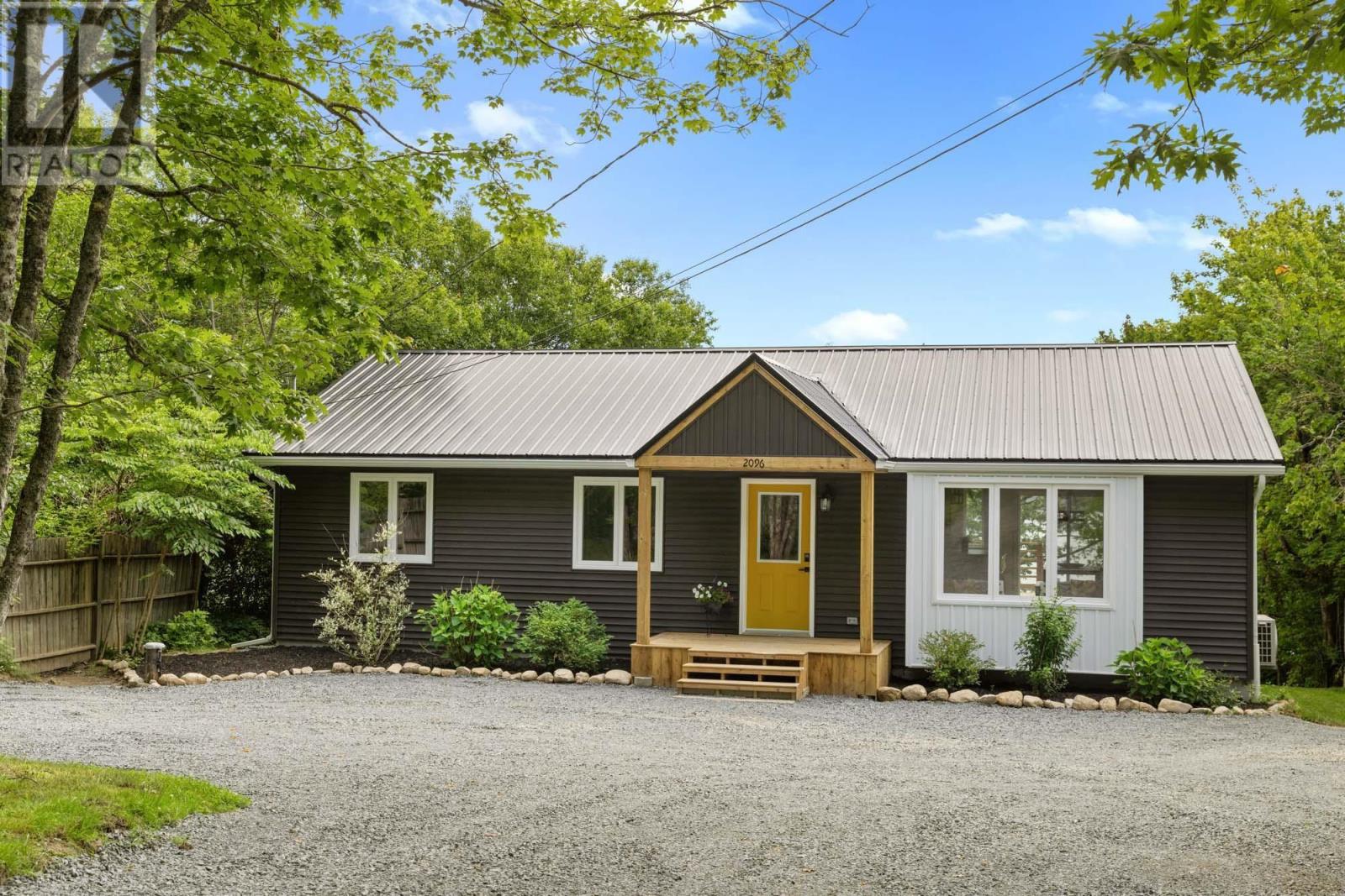 For sale 2096 Prospect Road, Hatchet Lake, Nova Scotia B3T1S1