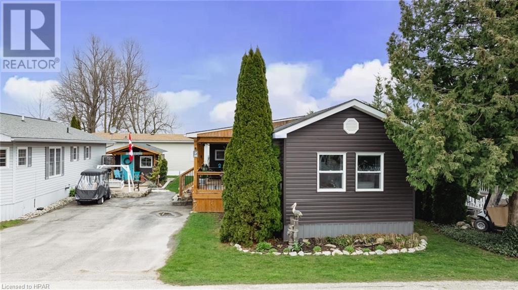 For sale 2B ALGONQUIN Lane, Meneset, Ontario N7A3Y2 40574738