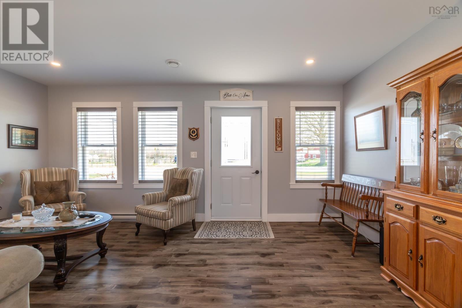 For sale 14327 Highway 1, Wilmot, Nova Scotia B0P1W0 202410334