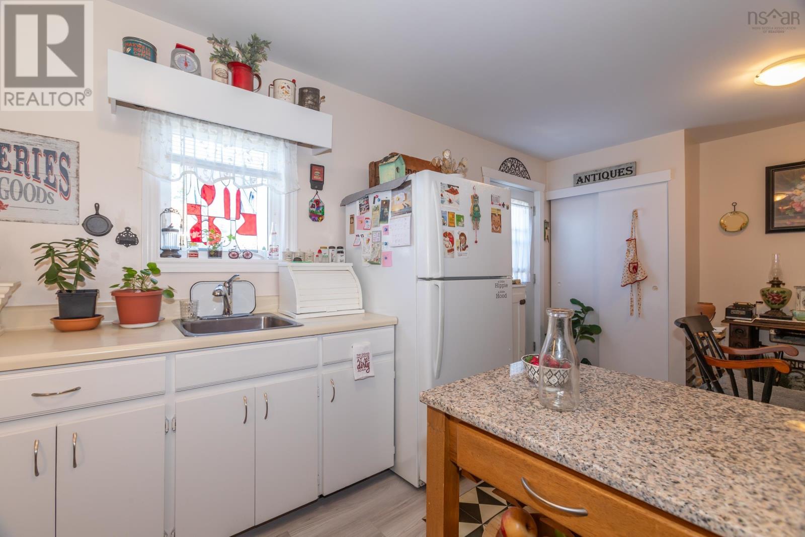 For sale 545 South Broadway Avenue, Cornwallis Park, Nova Scotia