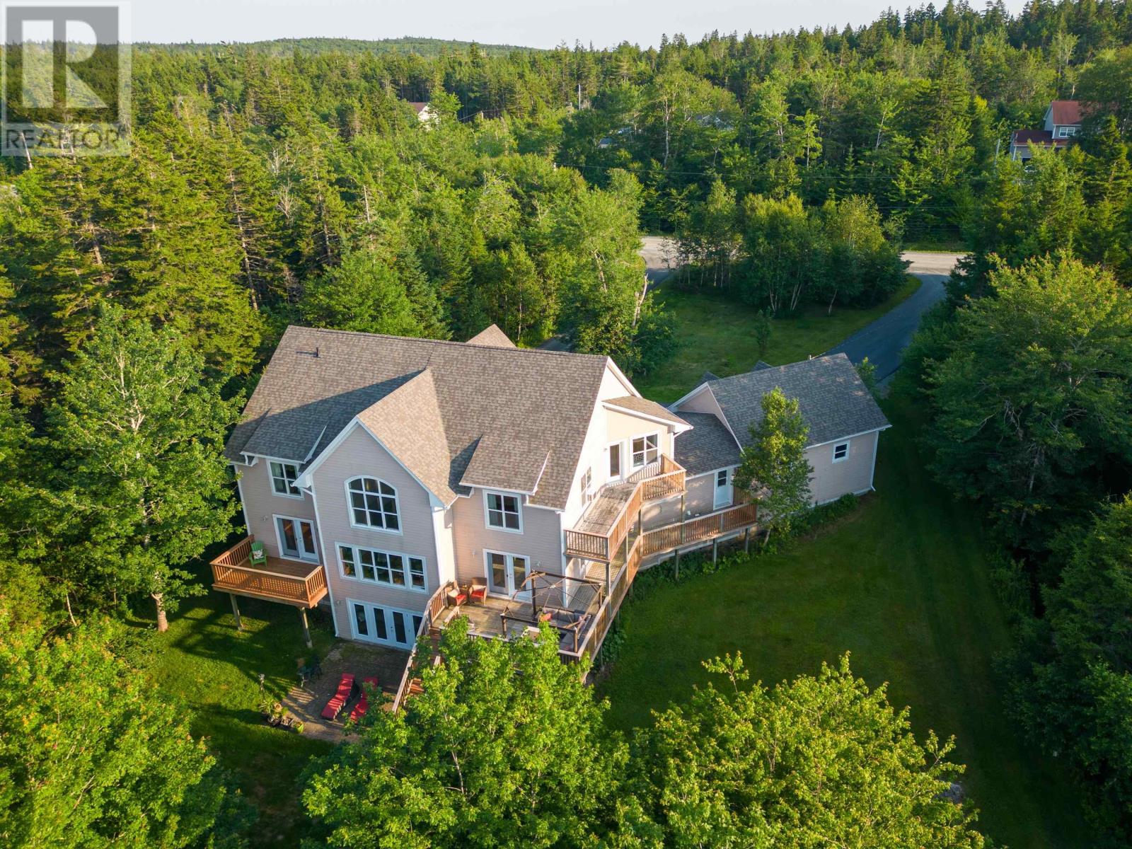 For sale 215 Scotsdale Drive, Musquodoboit Harbour, Nova Scotia B0J2L0 202409417 REALTOR.ca
