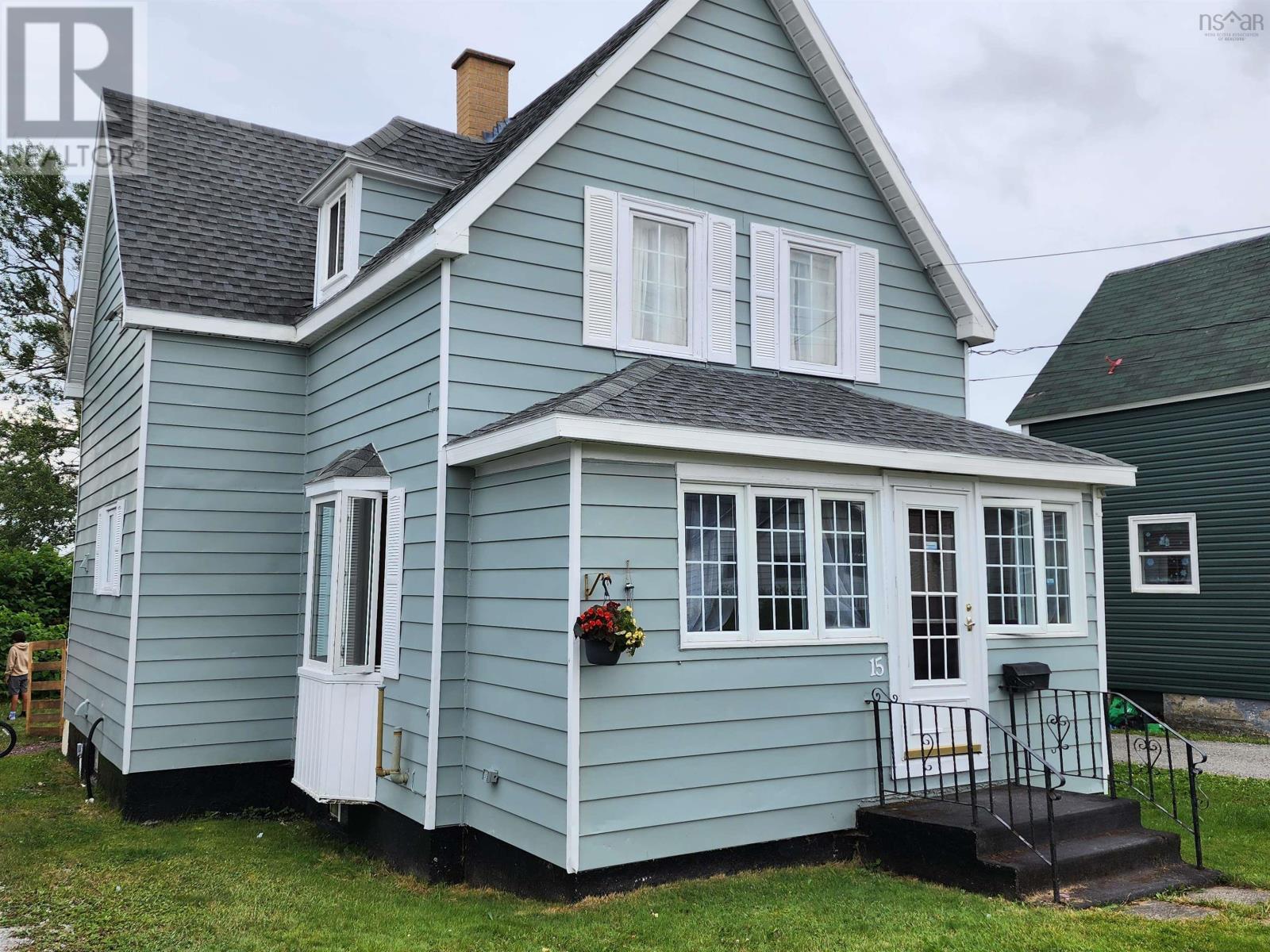 15 Highland Street, Glace Bay, Nova Scotia B1A2T4 | REALTOR.ca