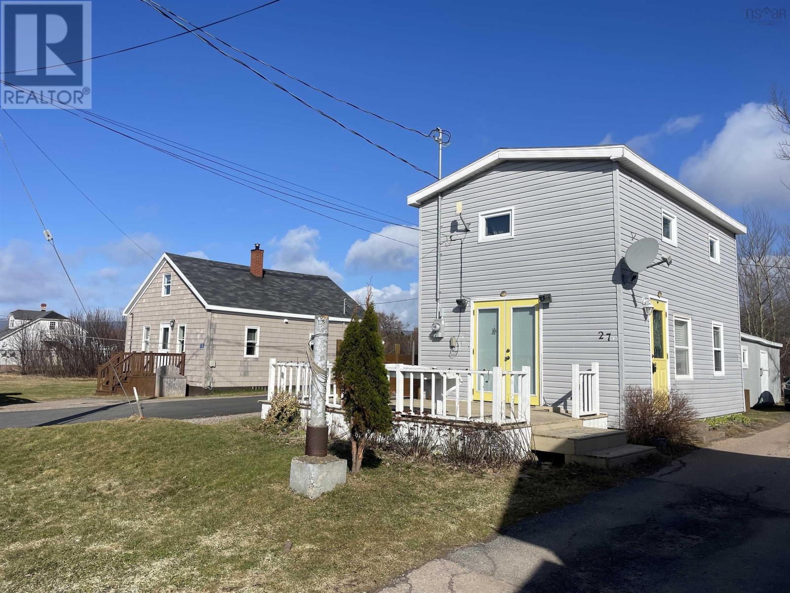 For sale 27 Chemin Shomphe Road, Chéticamp, Nova Scotia B0E1H0