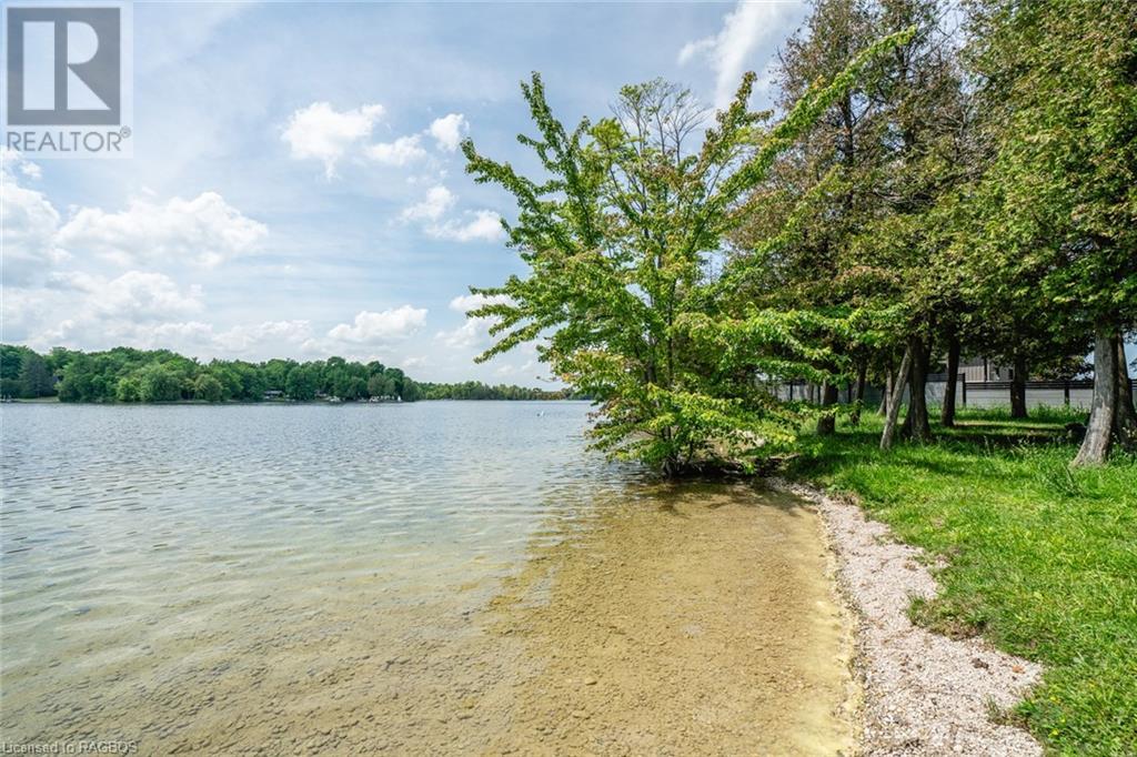 For sale 257 MCCULLOUGH LAKE Drive, Chatsworth (Twp), Ontario N0H2V0