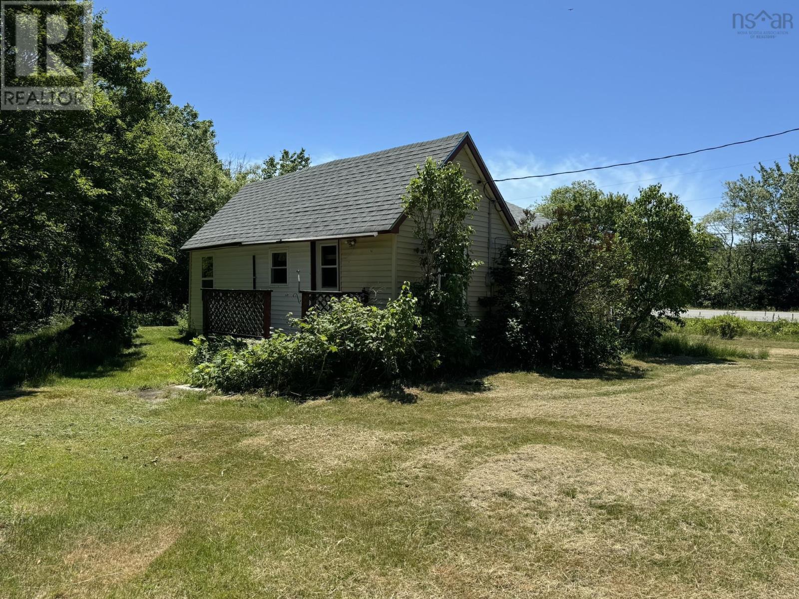 For sale 185 Highway 3, Sable River, Nova Scotia B0T1V0 202405483 REALTOR.ca