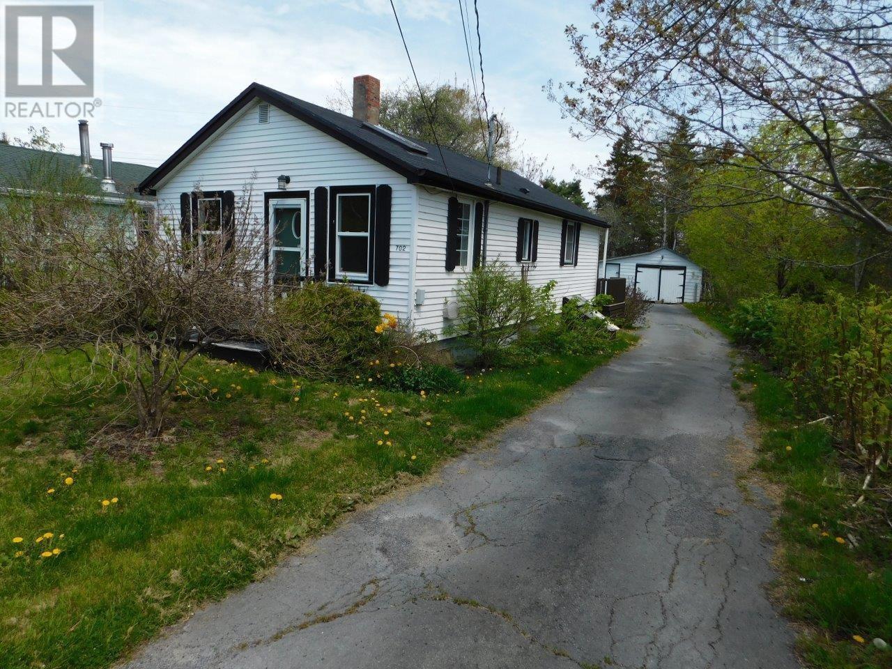 702 Herring Cove Road, Spryfield, Nova Scotia B3R1Y6 REALTOR.ca