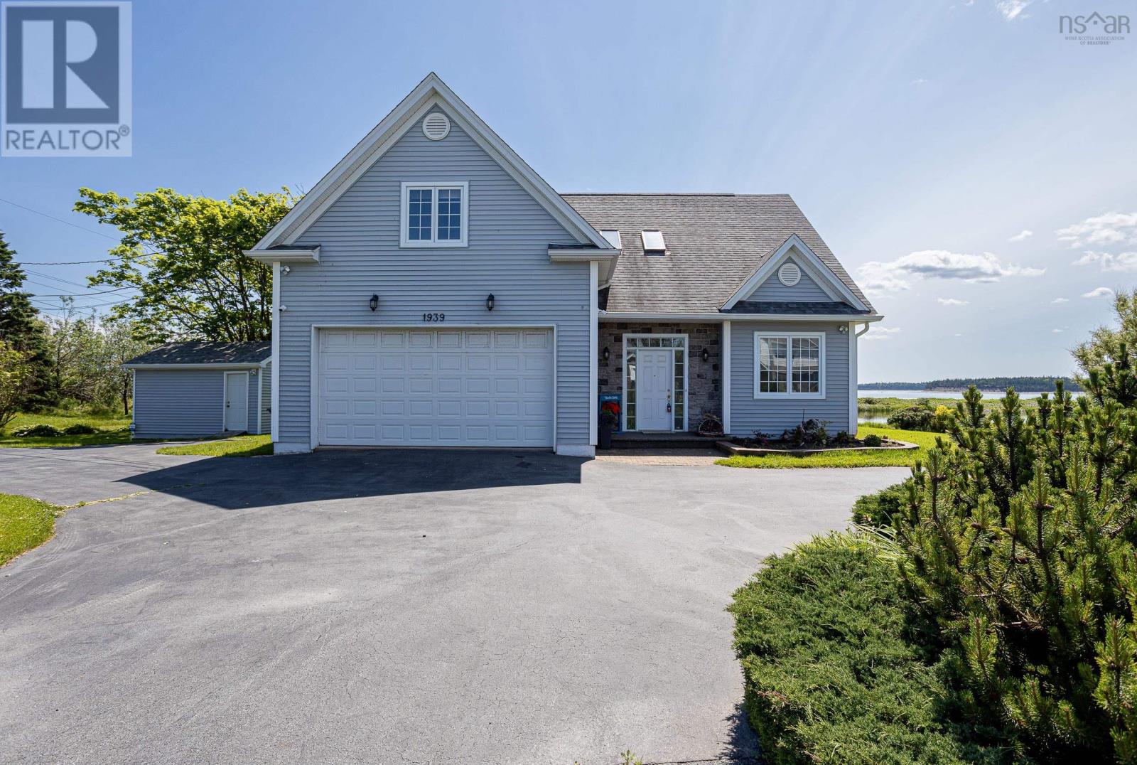 For sale 1939 Shore Road, Eastern Passage, Nova Scotia B3G1G8
