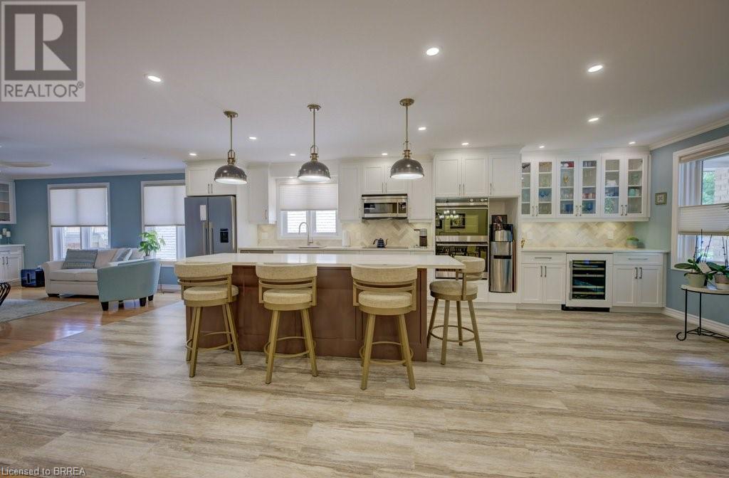 For sale 28 BLACKFRIAR Lane, Brantford, Ontario N3R7L3 40623178