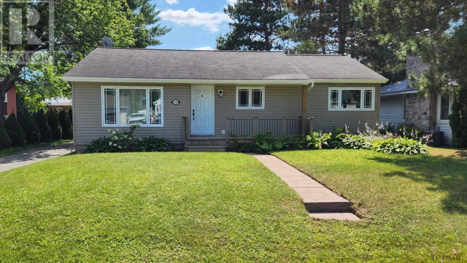 For sale 14 Ninth AVE, Englehart, Ontario P0J1H0 TM241665 REALTOR.ca