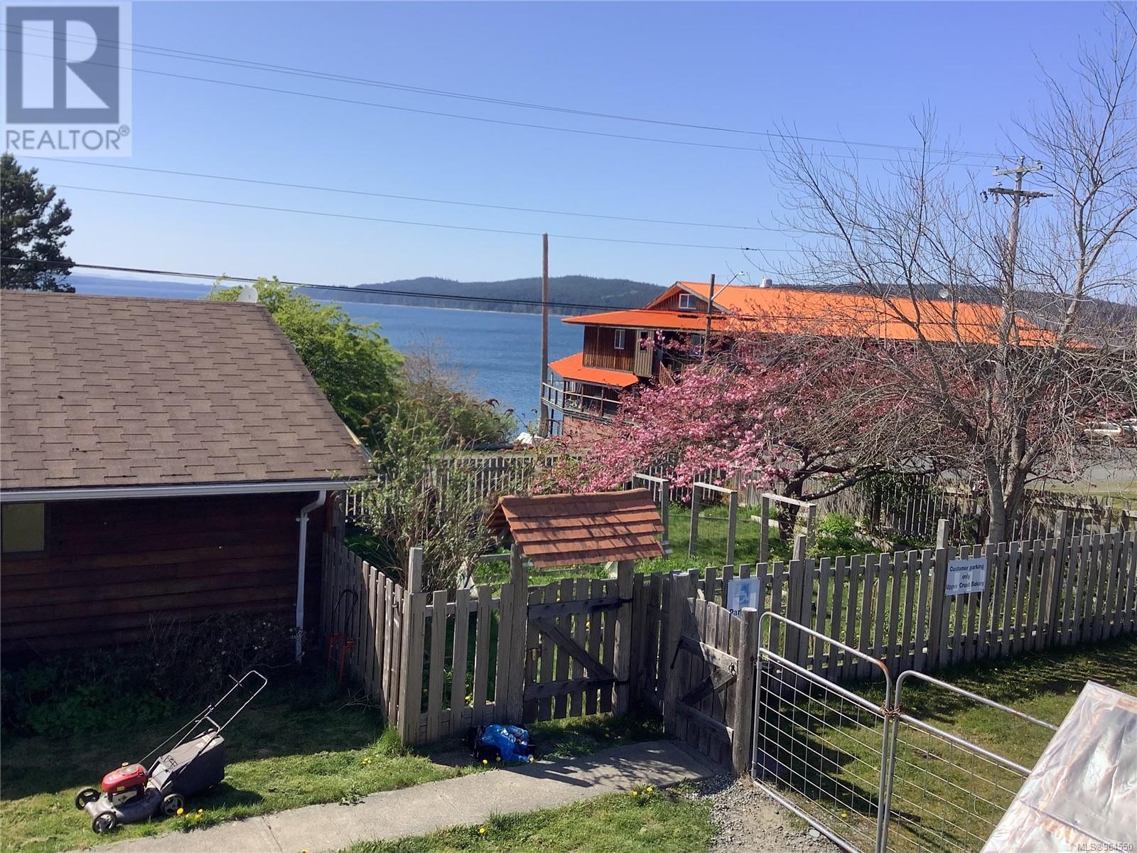 For sale 185 1st St, Sointula, British Columbia V0N3E0 964550