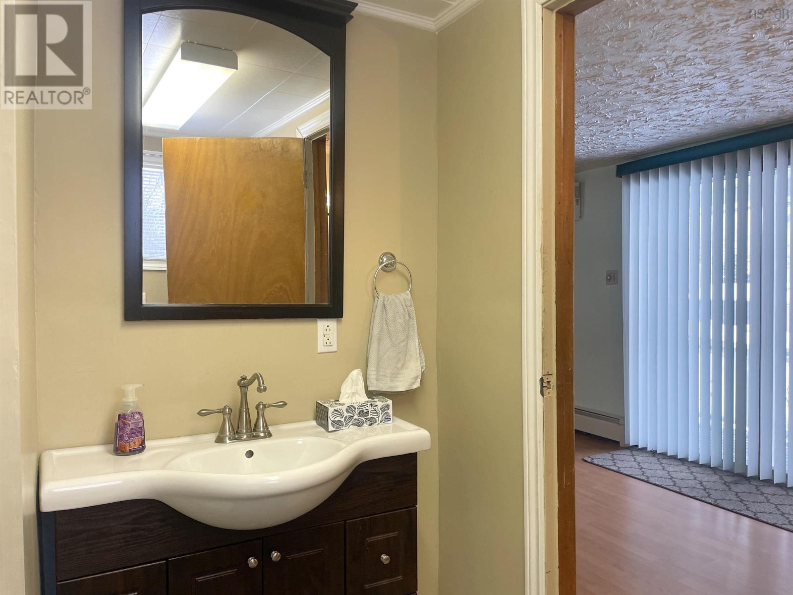 For sale 102 Oceanview Drive, Neils Harbour, Nova Scotia B0C1N0