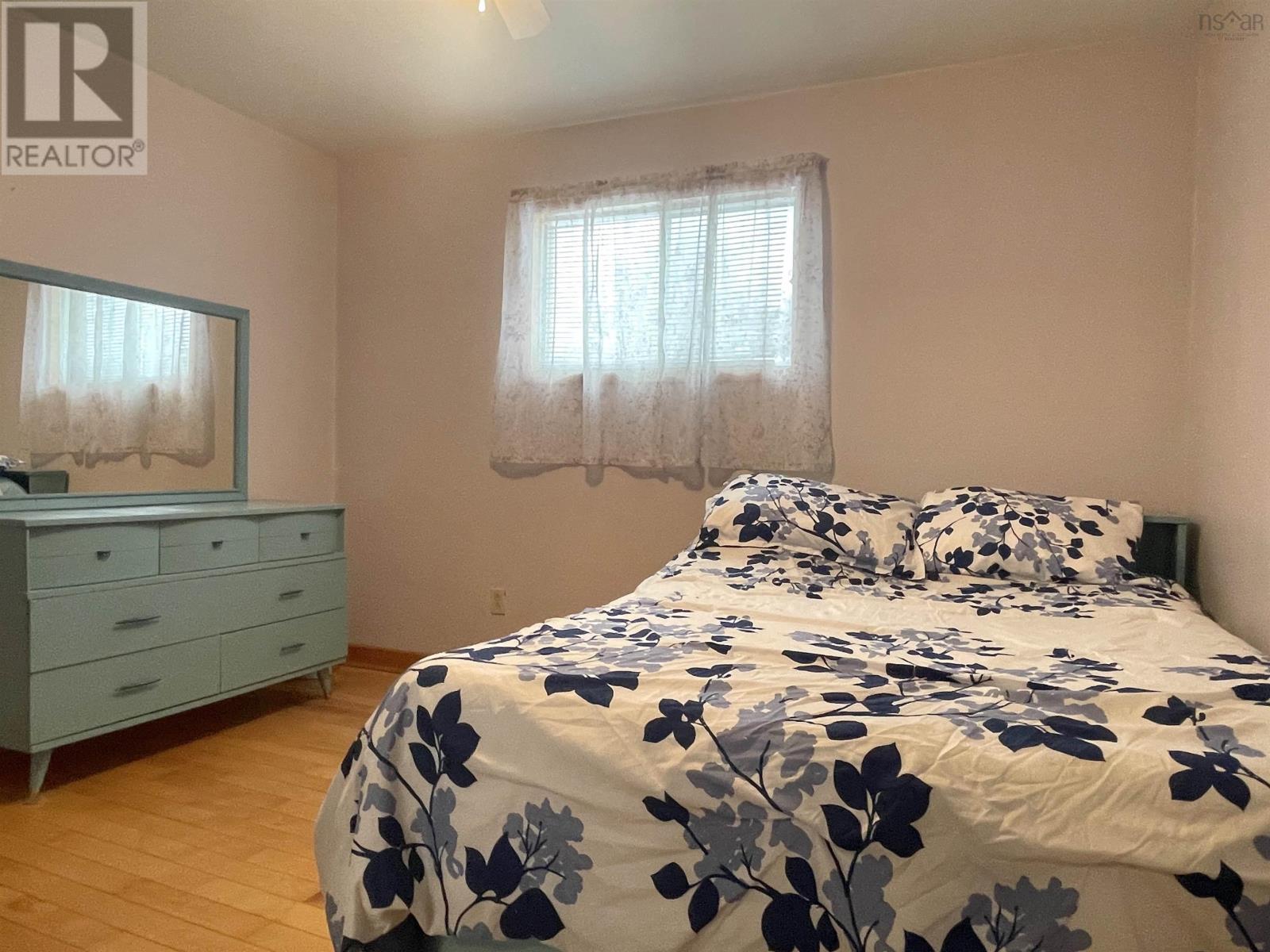 For sale 102 Oceanview Drive, Neils Harbour, Nova Scotia B0C1N0