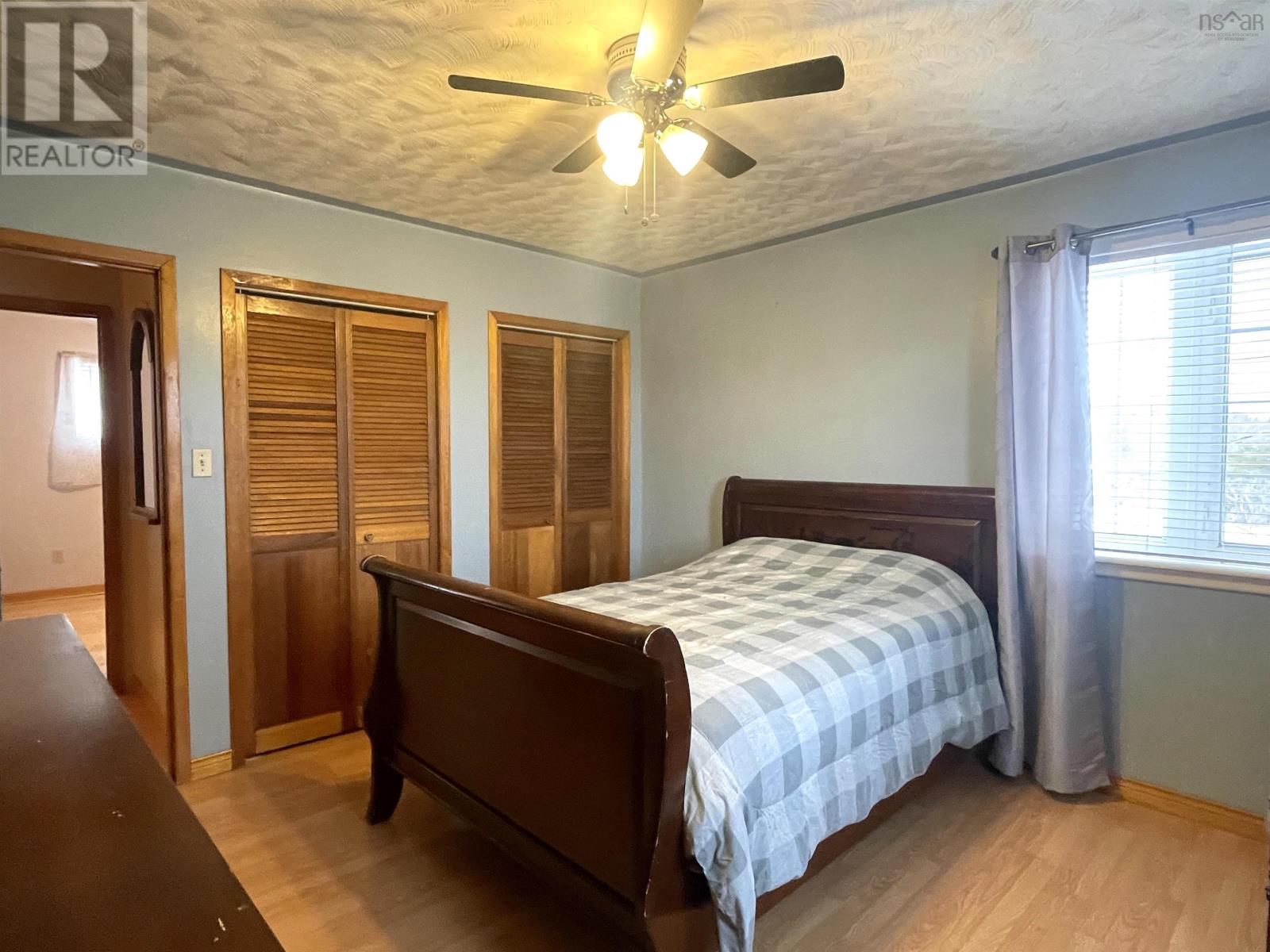 For sale 102 Oceanview Drive, Neils Harbour, Nova Scotia B0C1N0