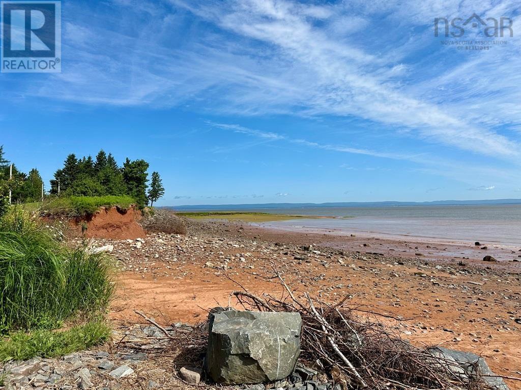 For sale 88/91 Wharf Road, Noel, Nova Scotia B0N1T0 202417306