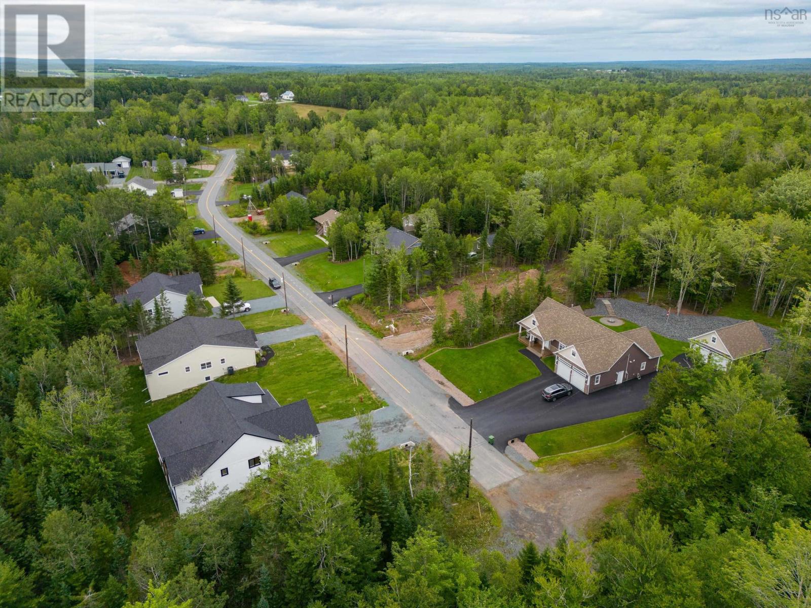 For sale 37 Hemlock Drive, Stewiacke, Nova Scotia B0J2J0 202404223