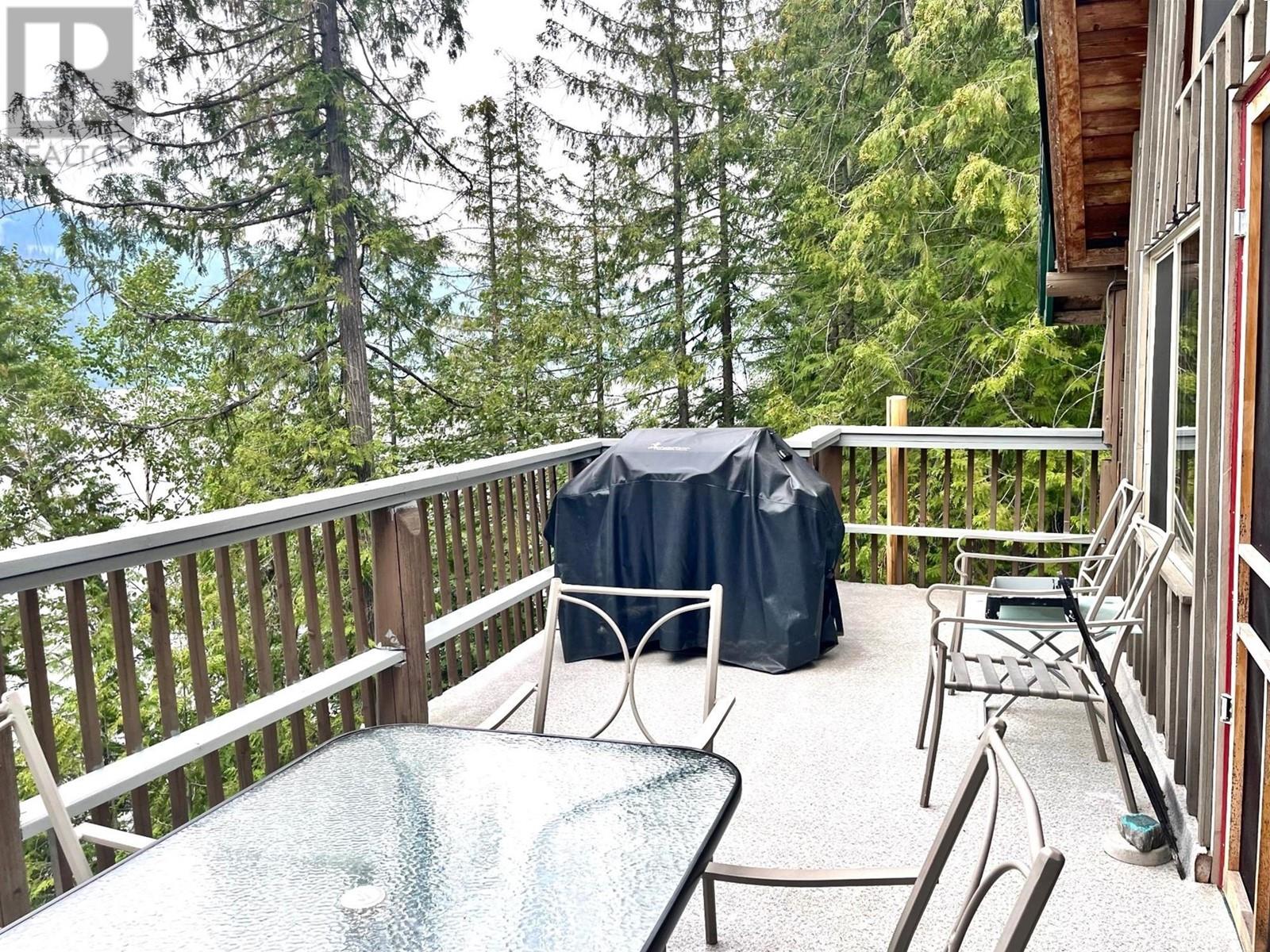 For sale 5241 EAST BARRIERE LAKE FSR, Barriere, British Columbia V0E1E0 178386 REALTOR.ca