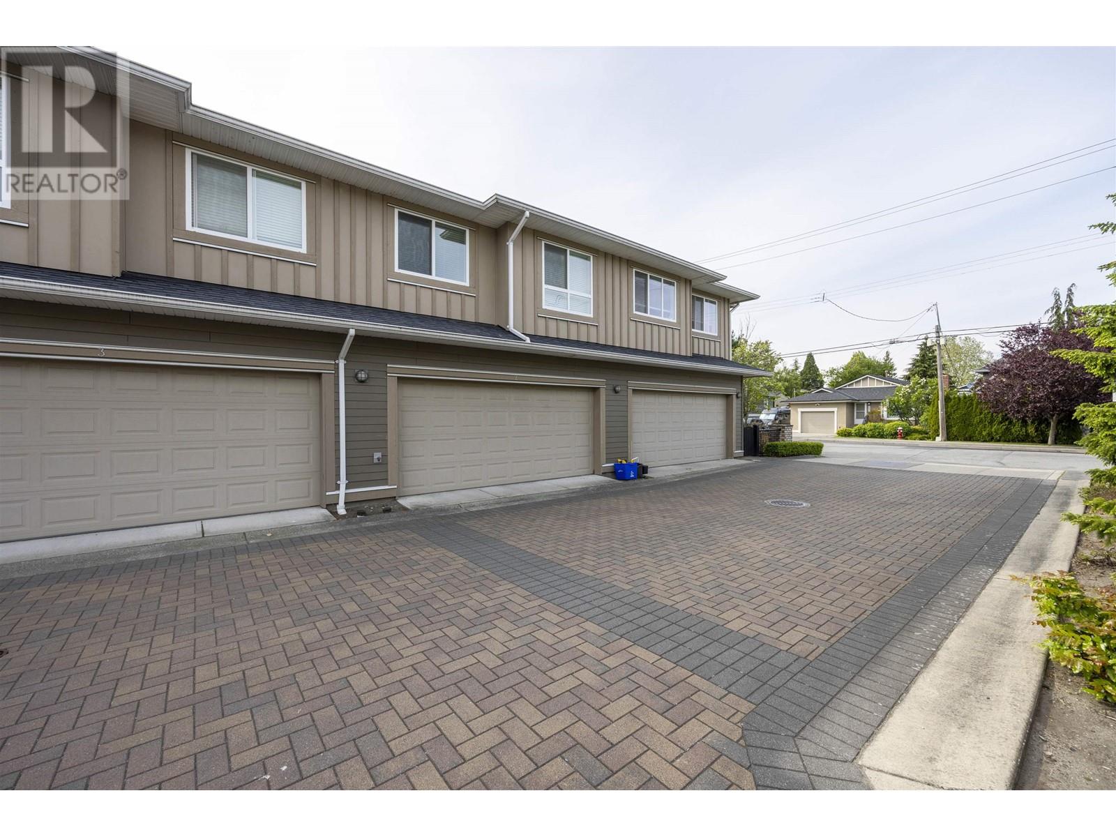 For sale 2 5580 MONCTON STREET, Richmond, British Columbia V7E3B4