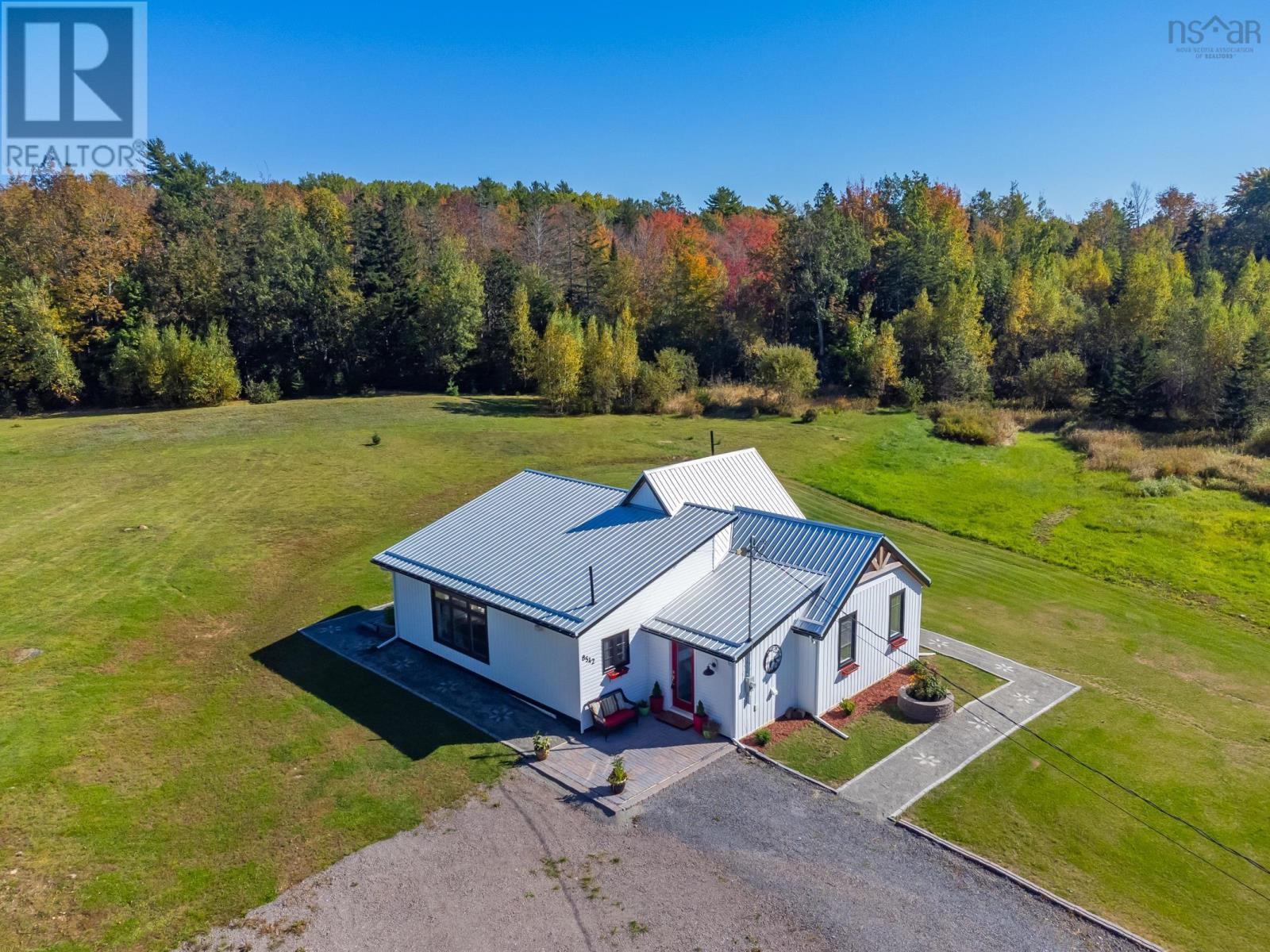 For sale 8542 Highway 10, Nictaux South, Nova Scotia B0S1P0