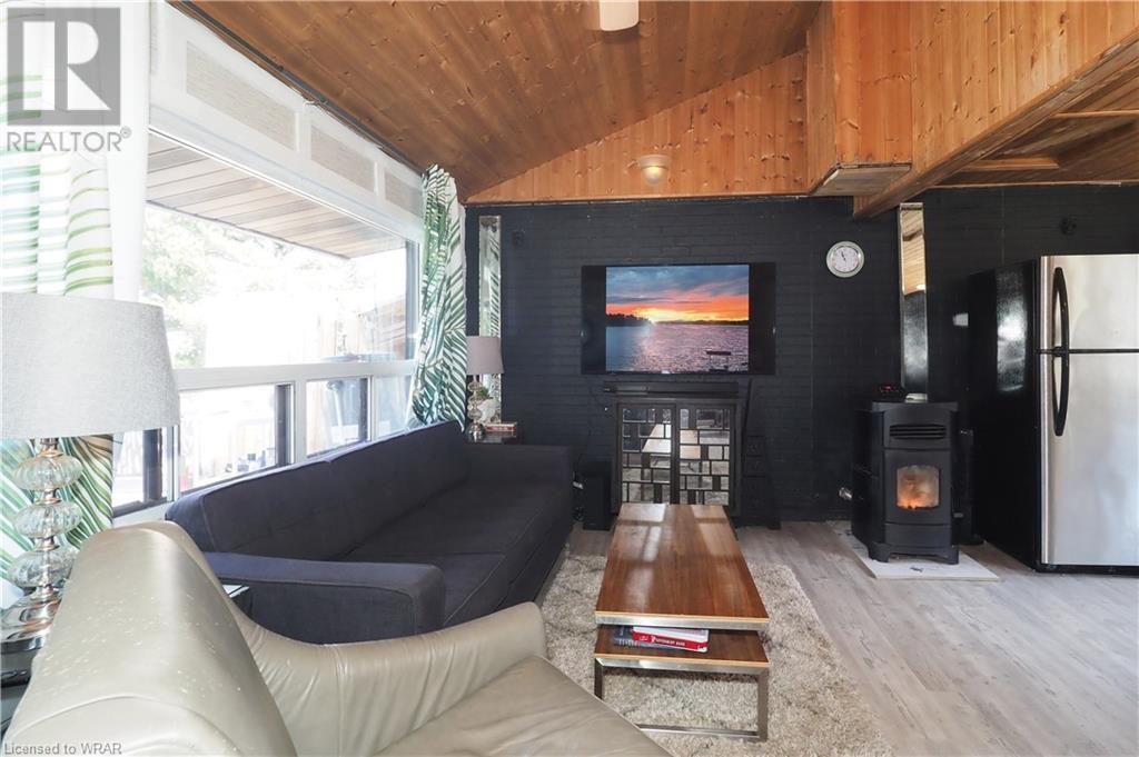 For sale 950 NINTH Street, Belwood Lake, Ontario N0B1J0 40567691