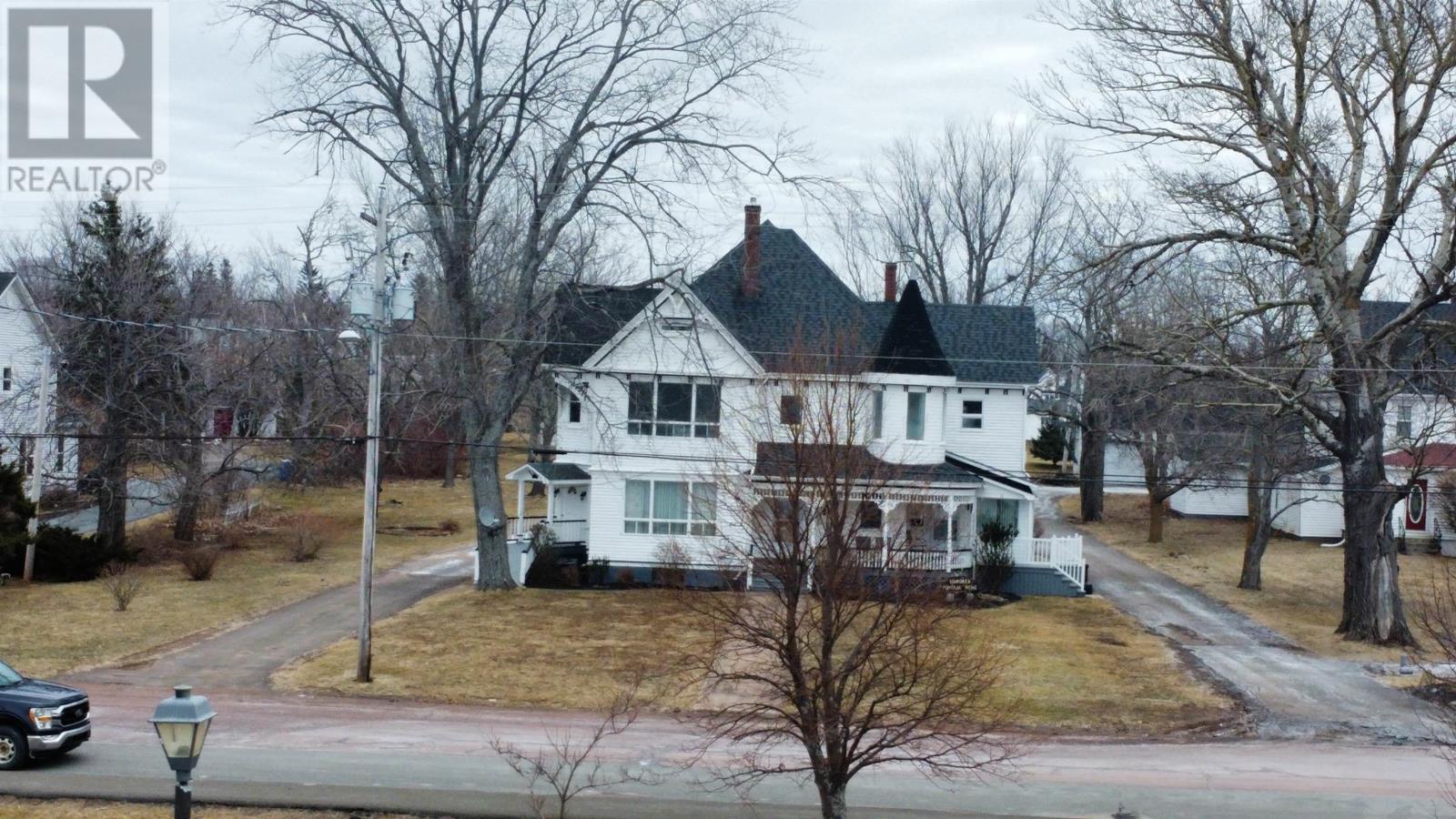 For sale 204 Water Street, Pugwash, Nova Scotia B0K1L0 202405873