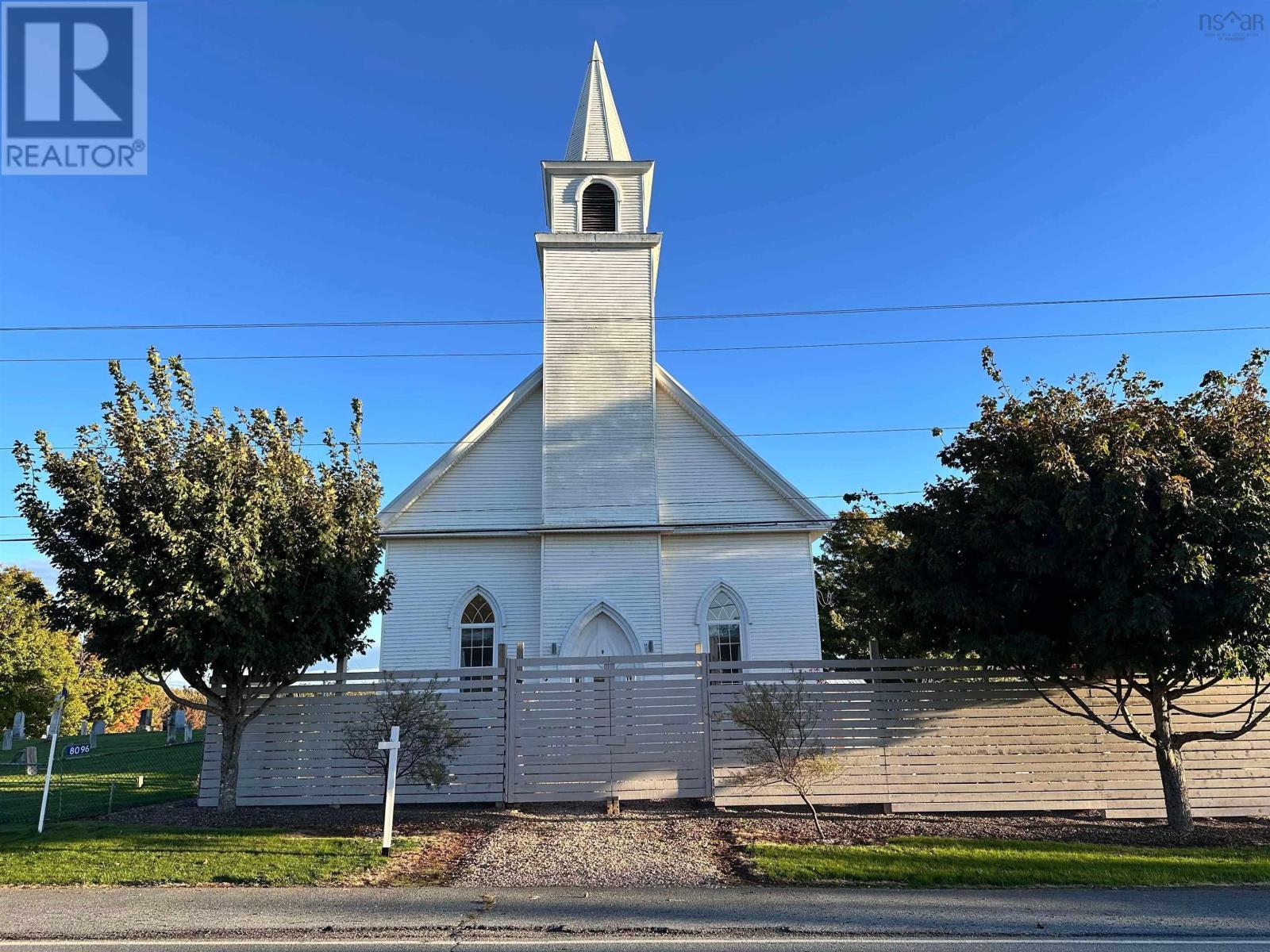 For sale 8096 Highway 215 Highway, Selma, Nova Scotia B0N1T0