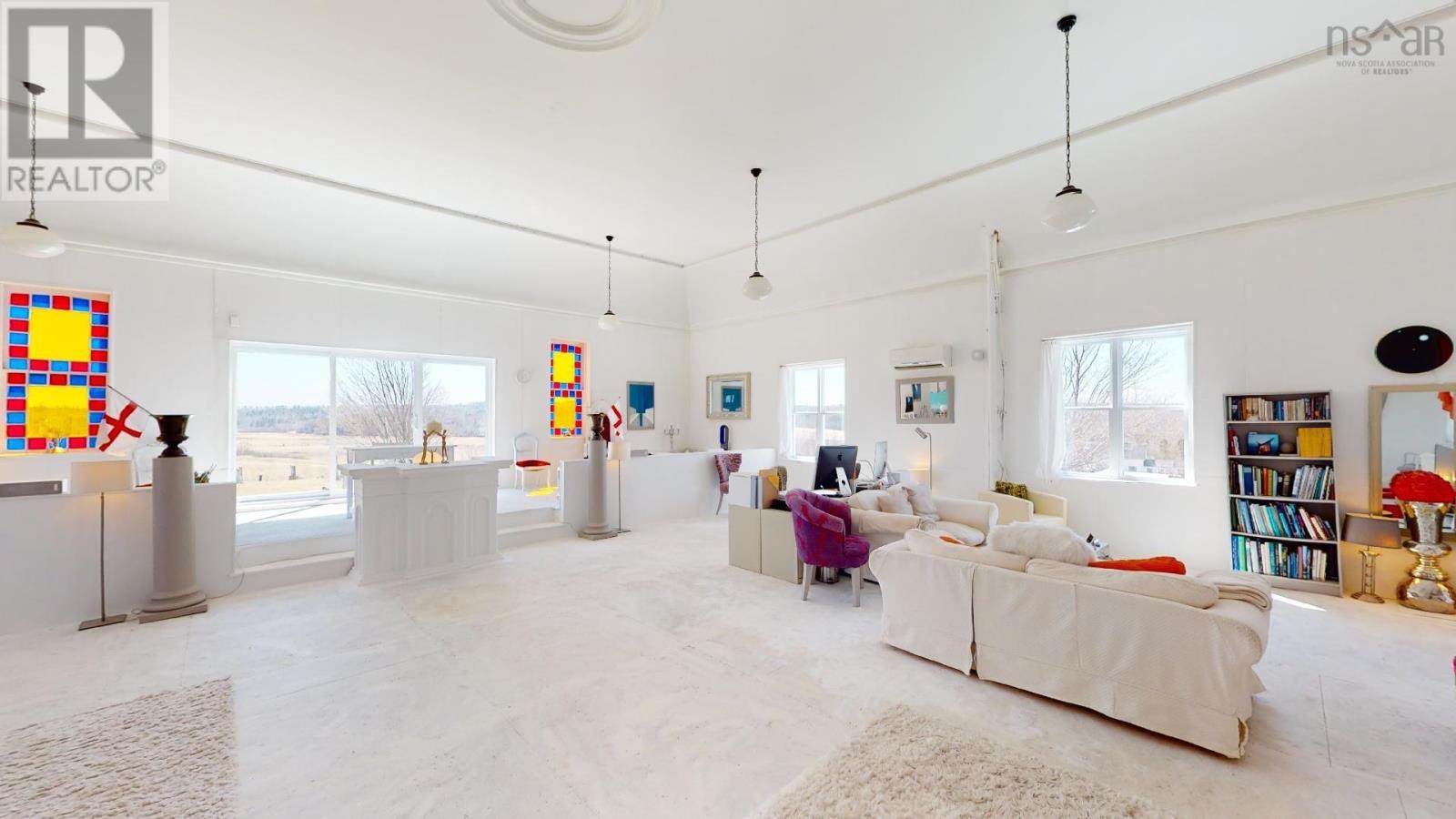 For sale 8096 Highway 215 Highway, Selma, Nova Scotia B0N1T0