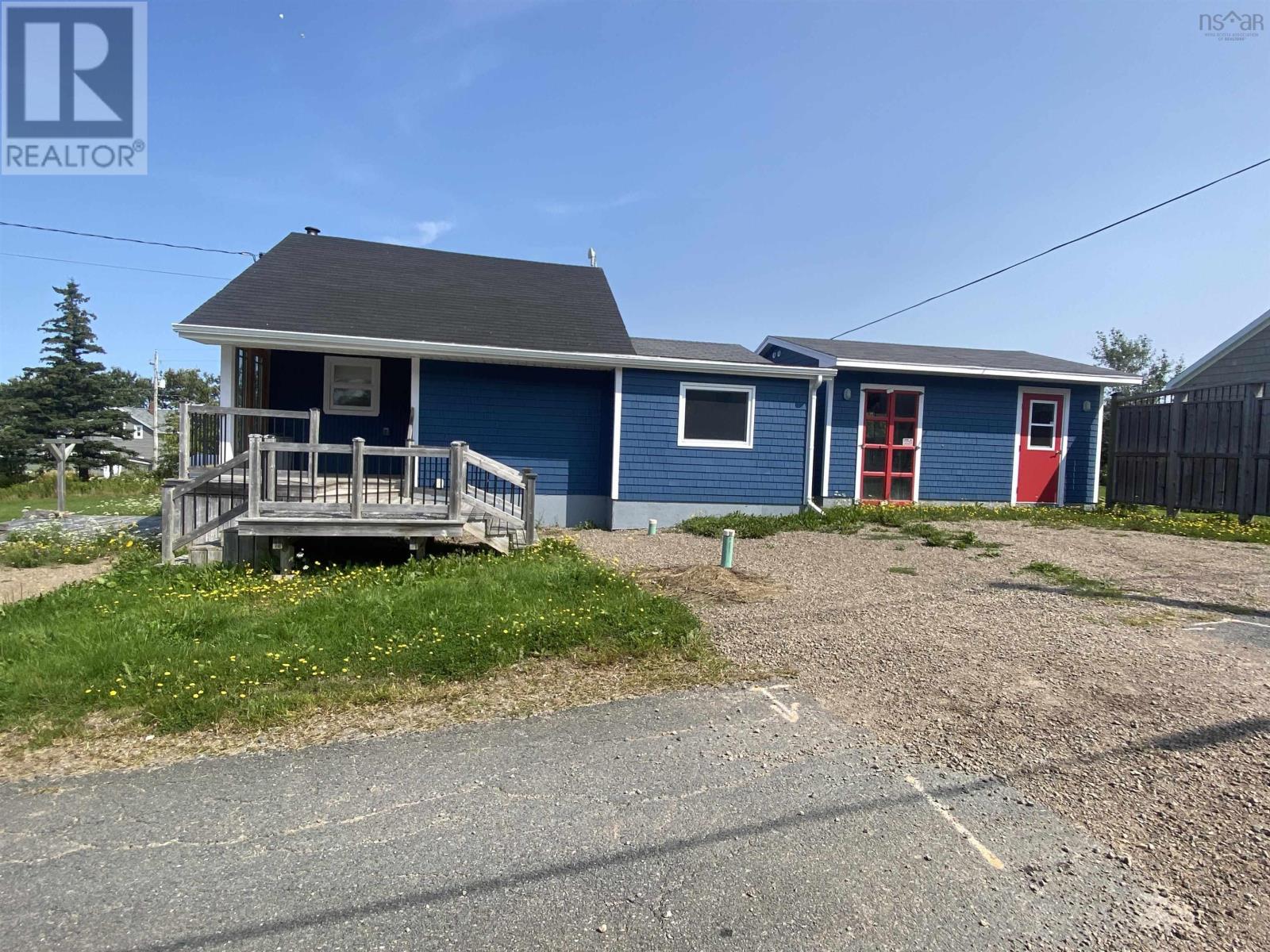 For sale 21 Chemin Poirier Road, Chéticamp, Nova Scotia B0E1H0