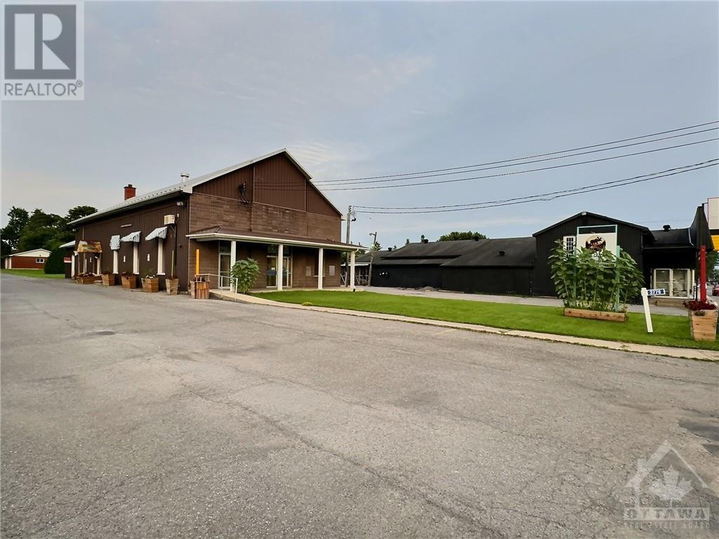 For sale: 3779 CHAMPLAIN STREET, Bourget, Ontario K0A1E0 - 1405633 ...