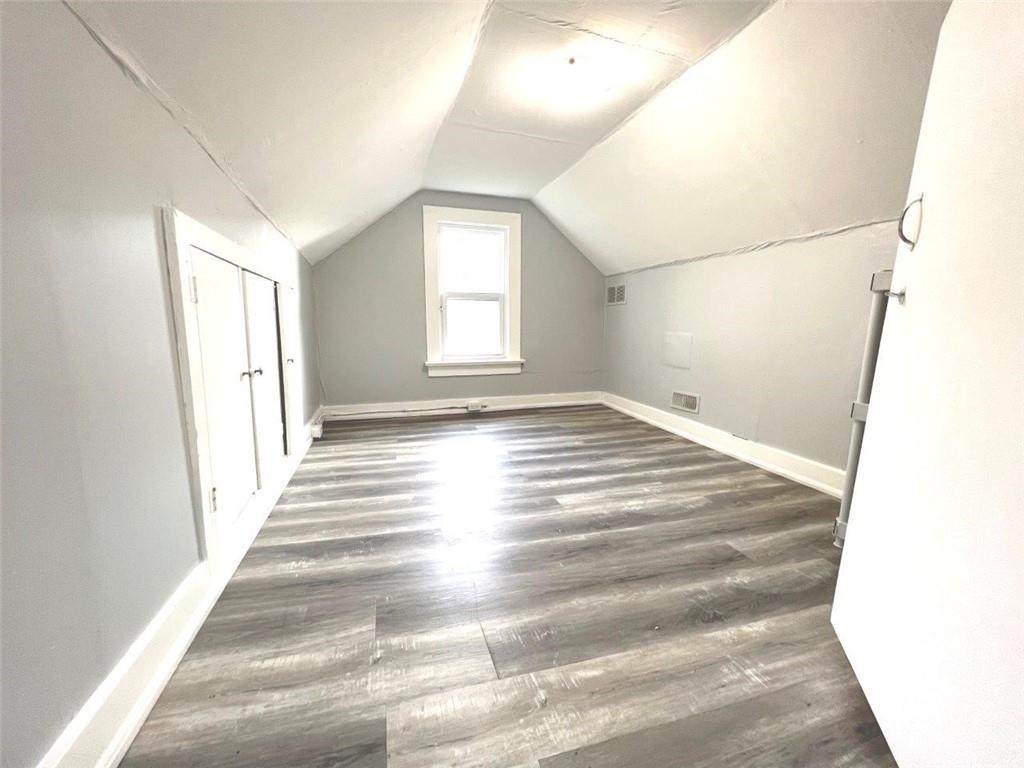 À vendre 6689 DORCHESTER Road, Niagara Falls, Ontario L2G5T7