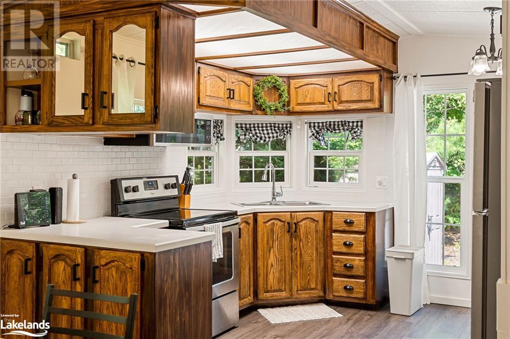 À vendre 19 HIGH BUSH Road, Lake St. Peter, Ontario K0L2K0 40644559