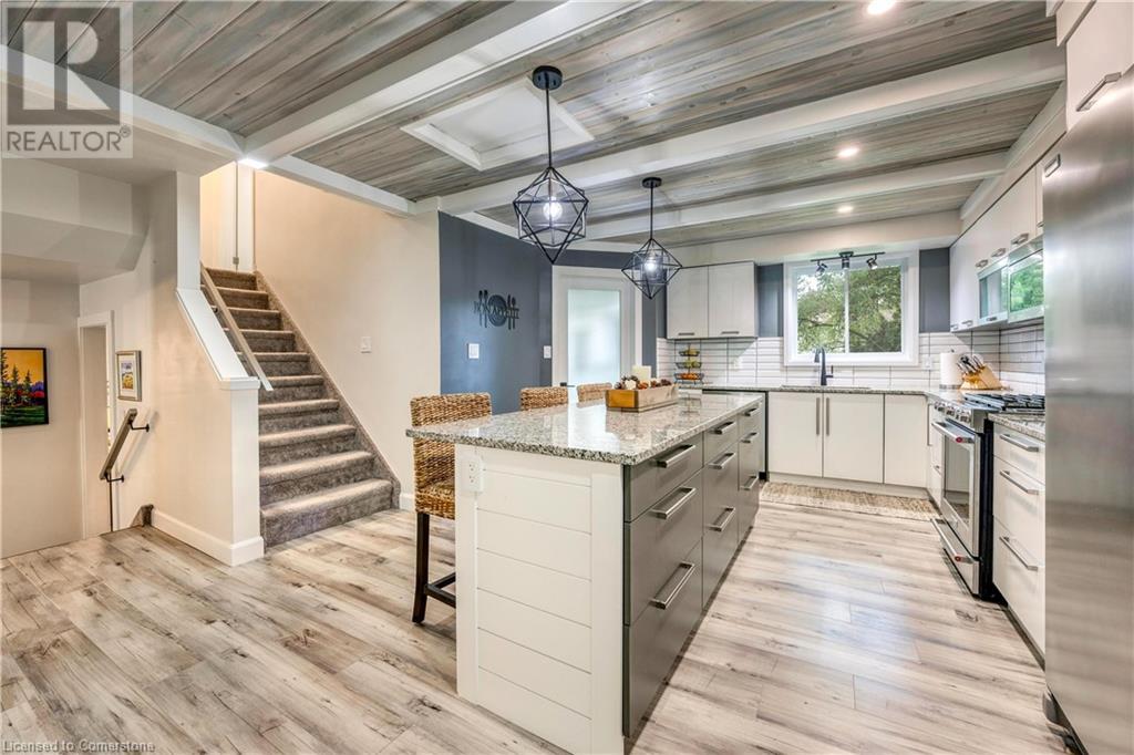 À vendre 6723 CARDINAL Lane, Camlachie, Ontario N0N1T0 40645681