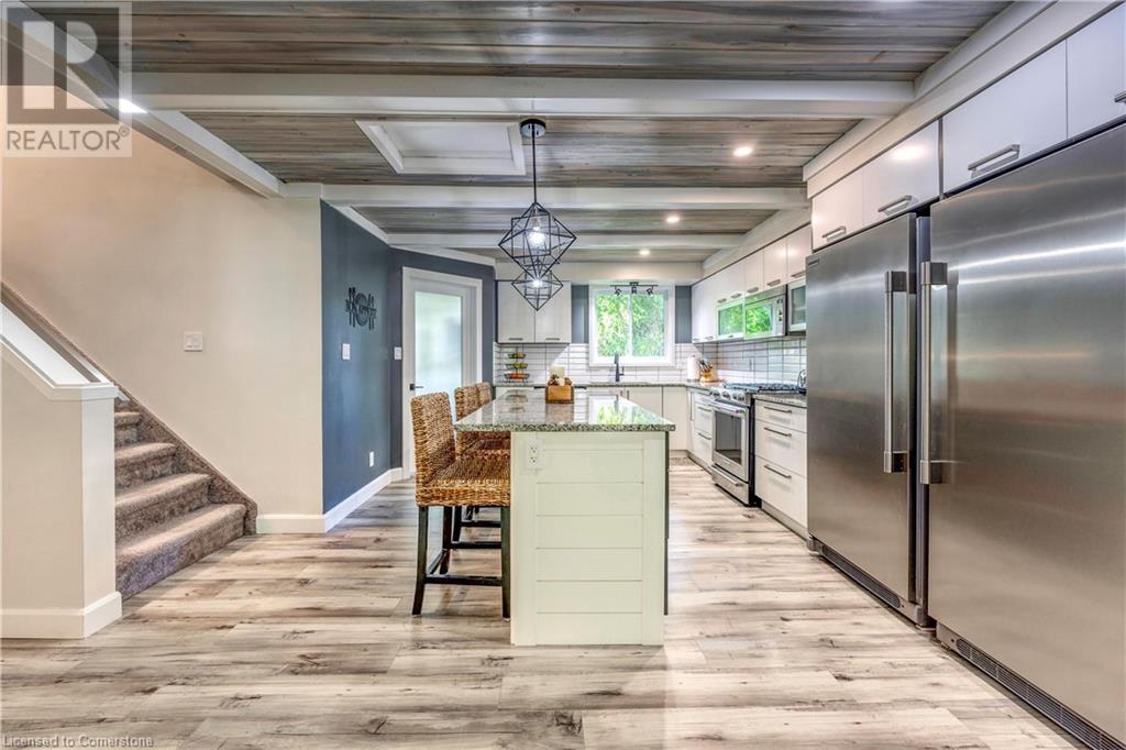 À vendre 6723 CARDINAL Lane, Camlachie, Ontario N0N1T0 40645681