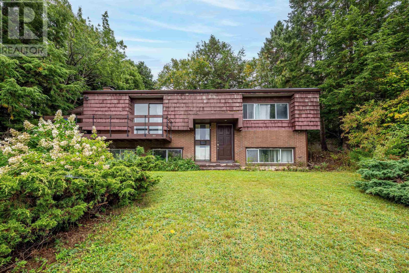 À vendre 50 Bayview Road, Halifax, NouvelleÉcosse B3M1N9 202421987