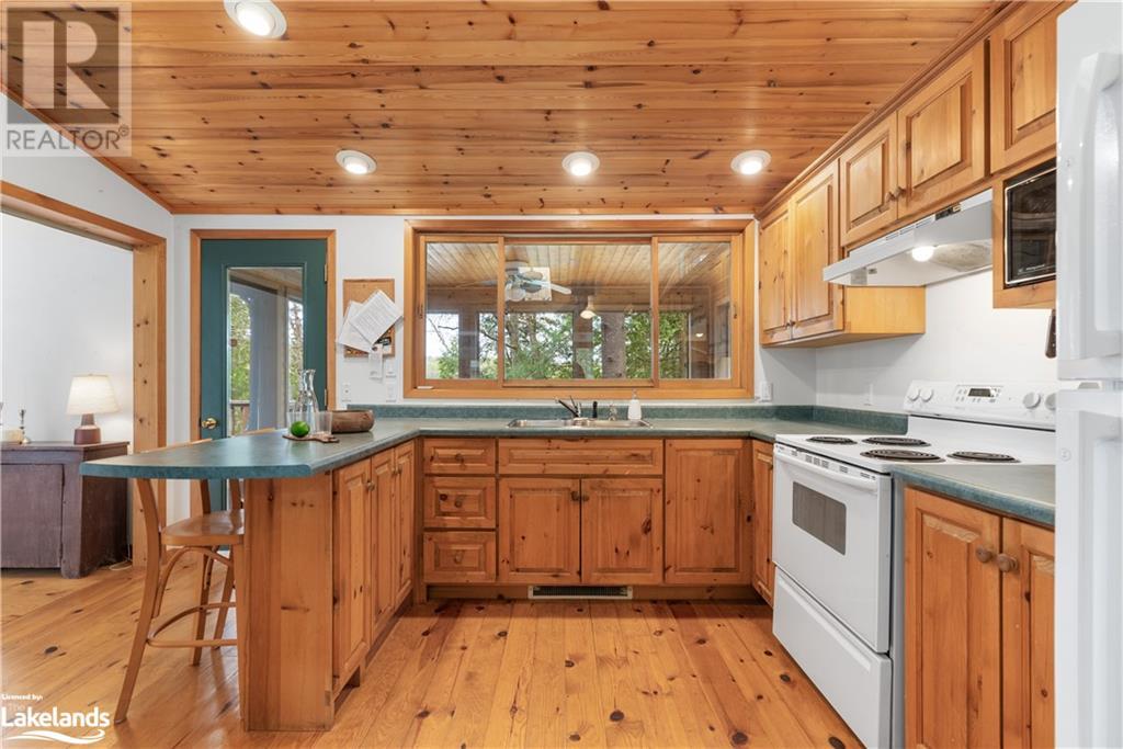 À vendre 1055 EAST WALKER LAKE Drive, Lake Of Bays, Ontario P1H2J6