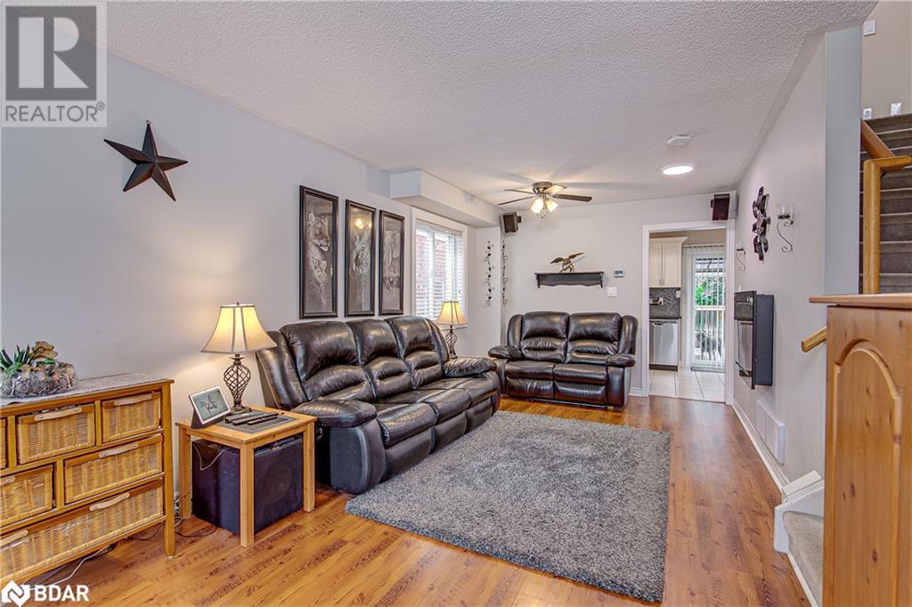 À vendre 108 THRUSHWOOD Drive, Barrie, Ontario L4N0Z1 40647255