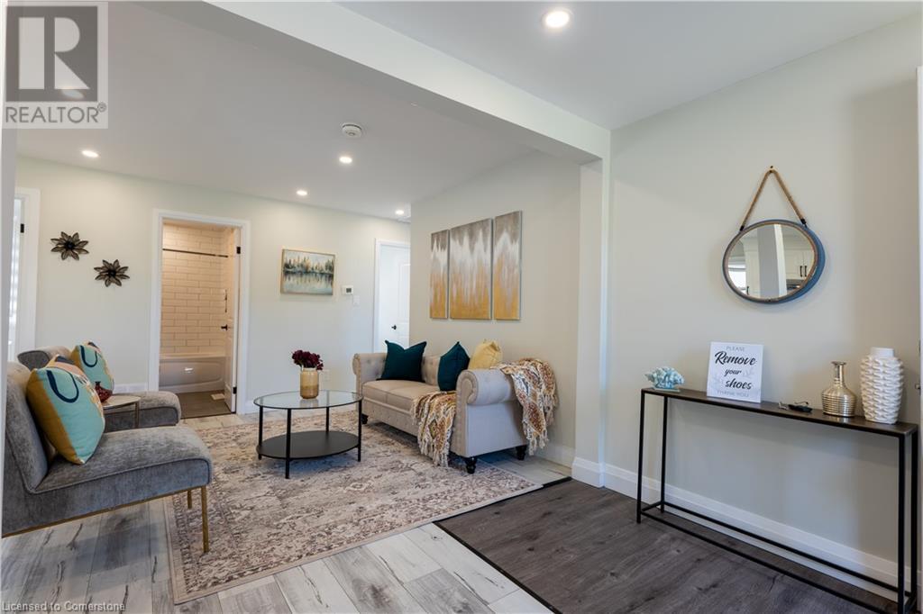 À vendre 34 SCHWEITZER Street, Kitchener, Ontario N2K1B4 40647240 REALTOR.ca